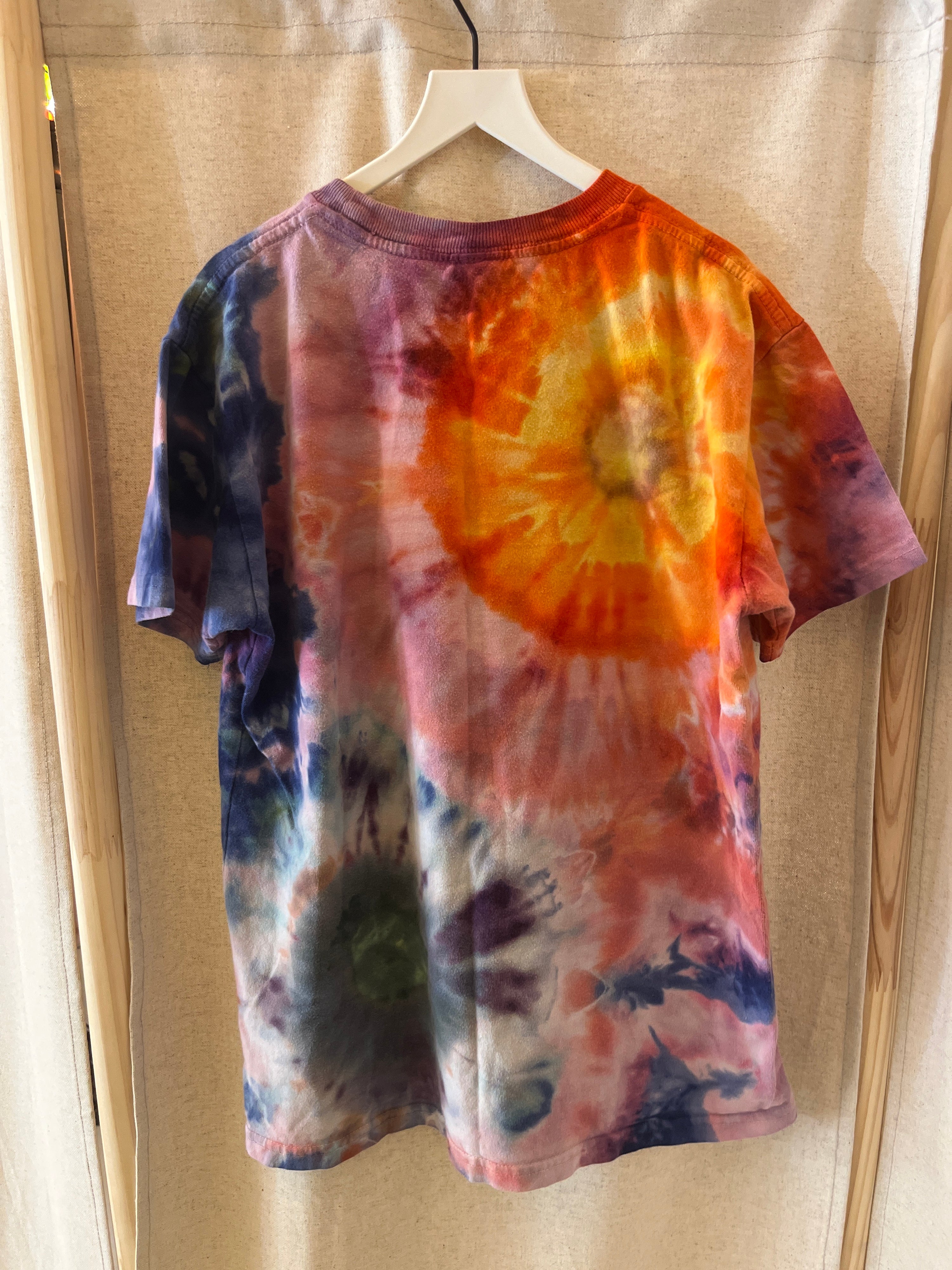 vintage Tie-Dye Bright T-Shirt / Youth Medium