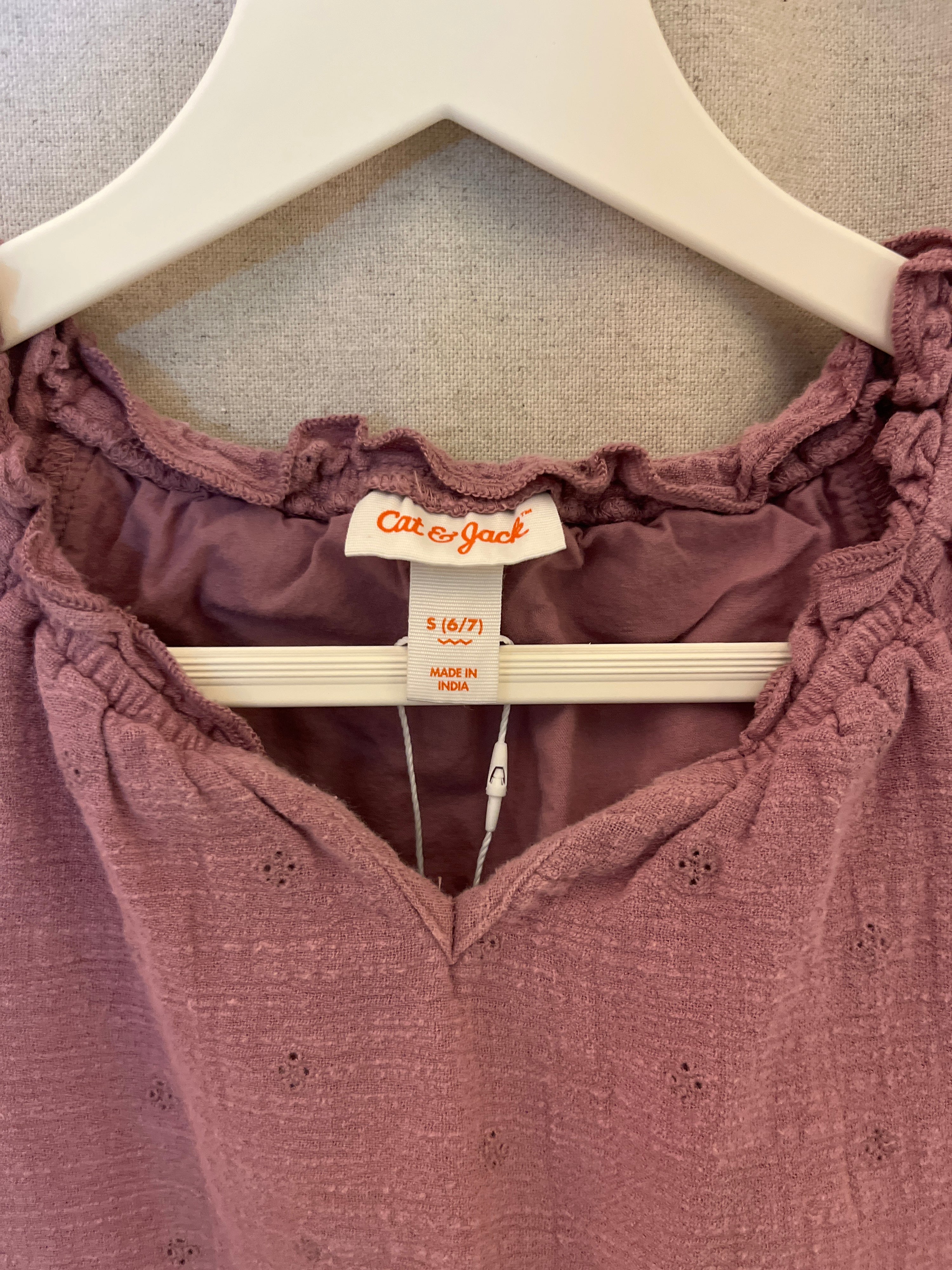 cat & jack Berry Dress / 6-7 Years
