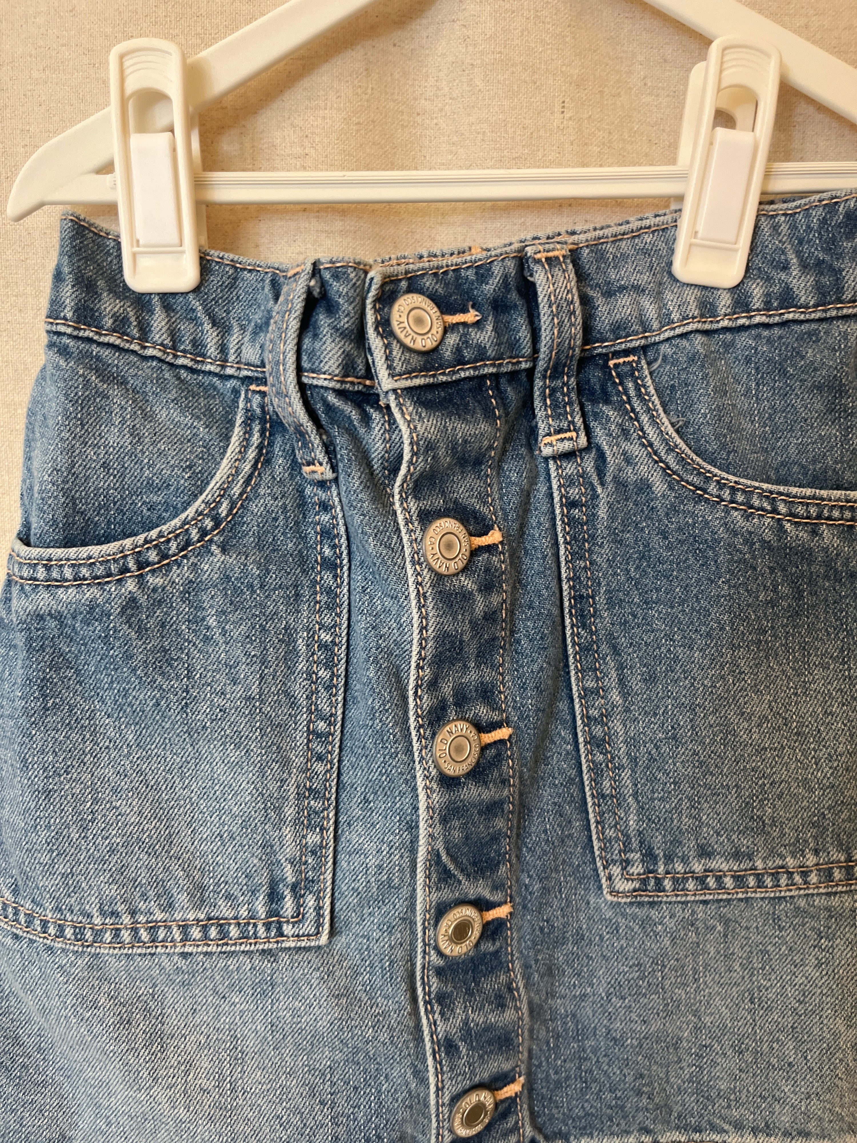 old navy denim skirt / 6-7 Years