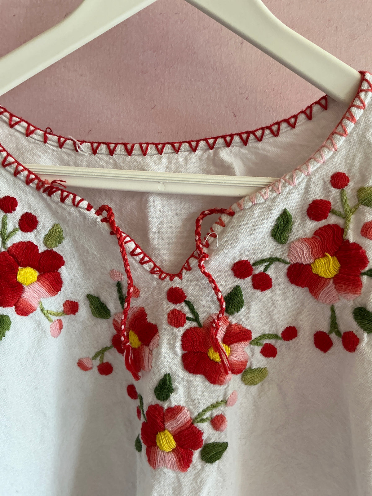 vintage Floral Hand Embroidered Blouse / 2T