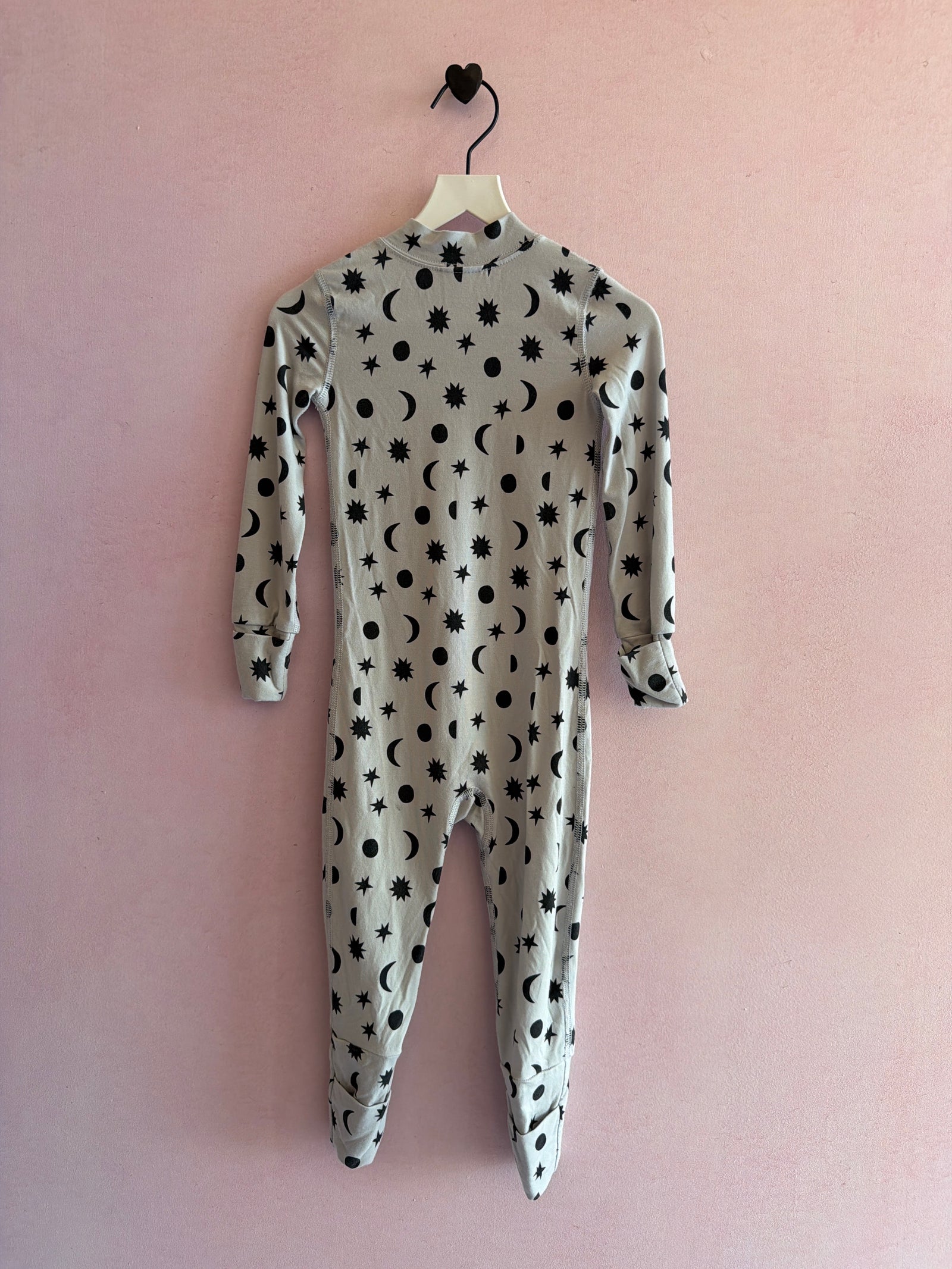 Hanna Andersson moon and stars Footed Pajamas / 18-24 months