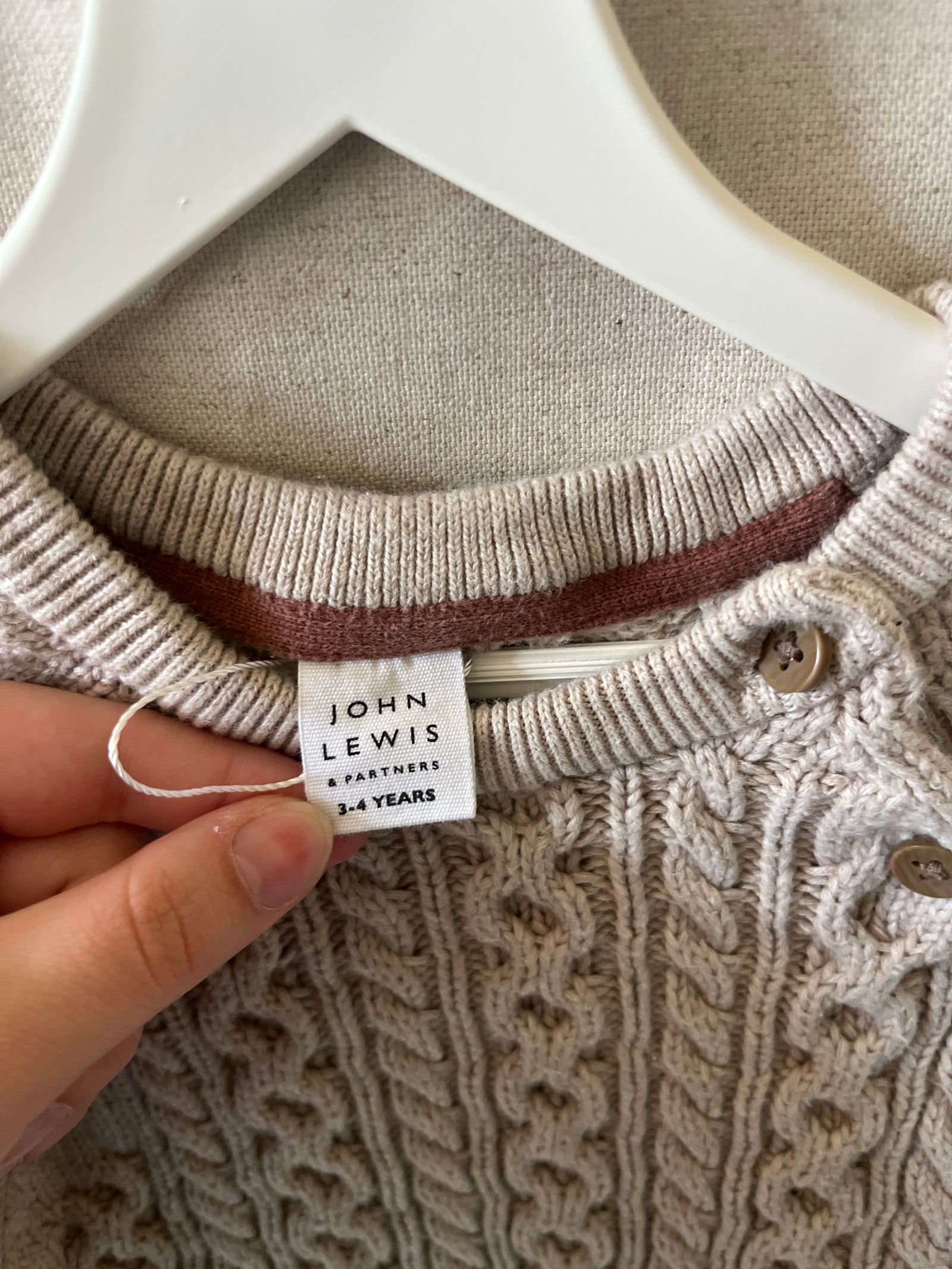 John Lewis & Partners (British) Beige Cable Knit Sweater / 3-4 Years