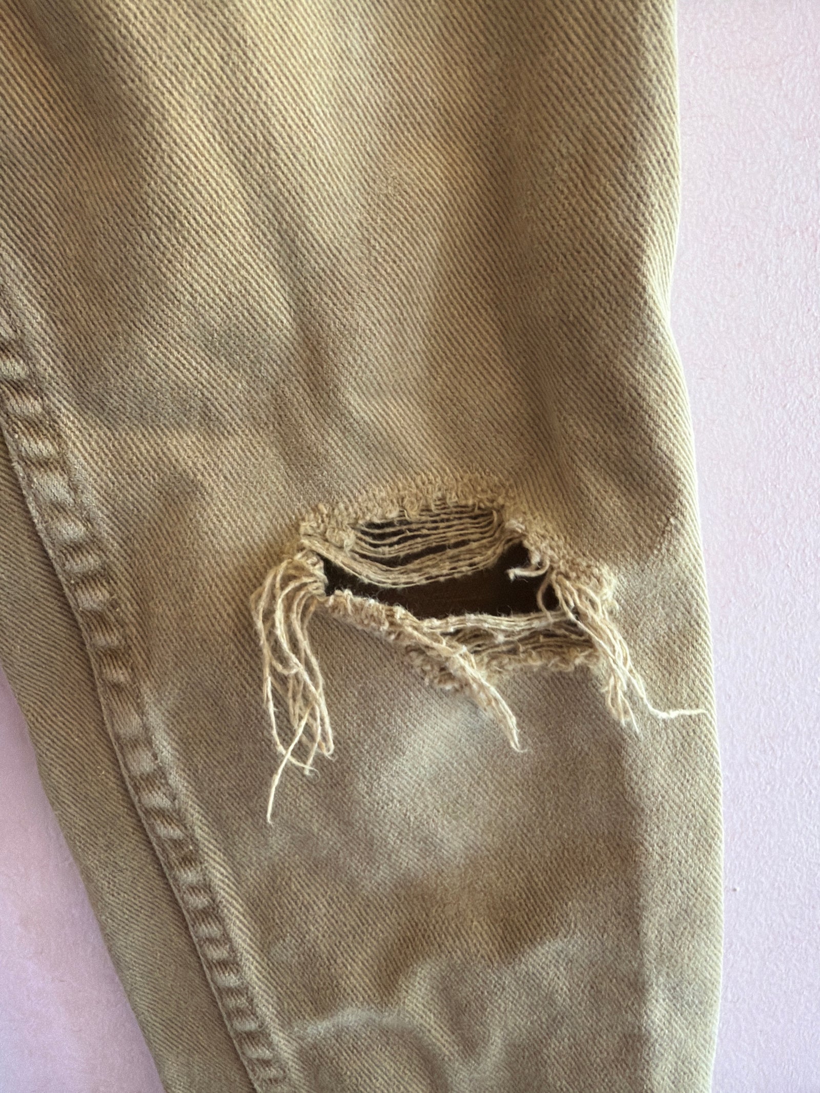 Levi's Tan Jeans / Slim 6 (THRASHED)