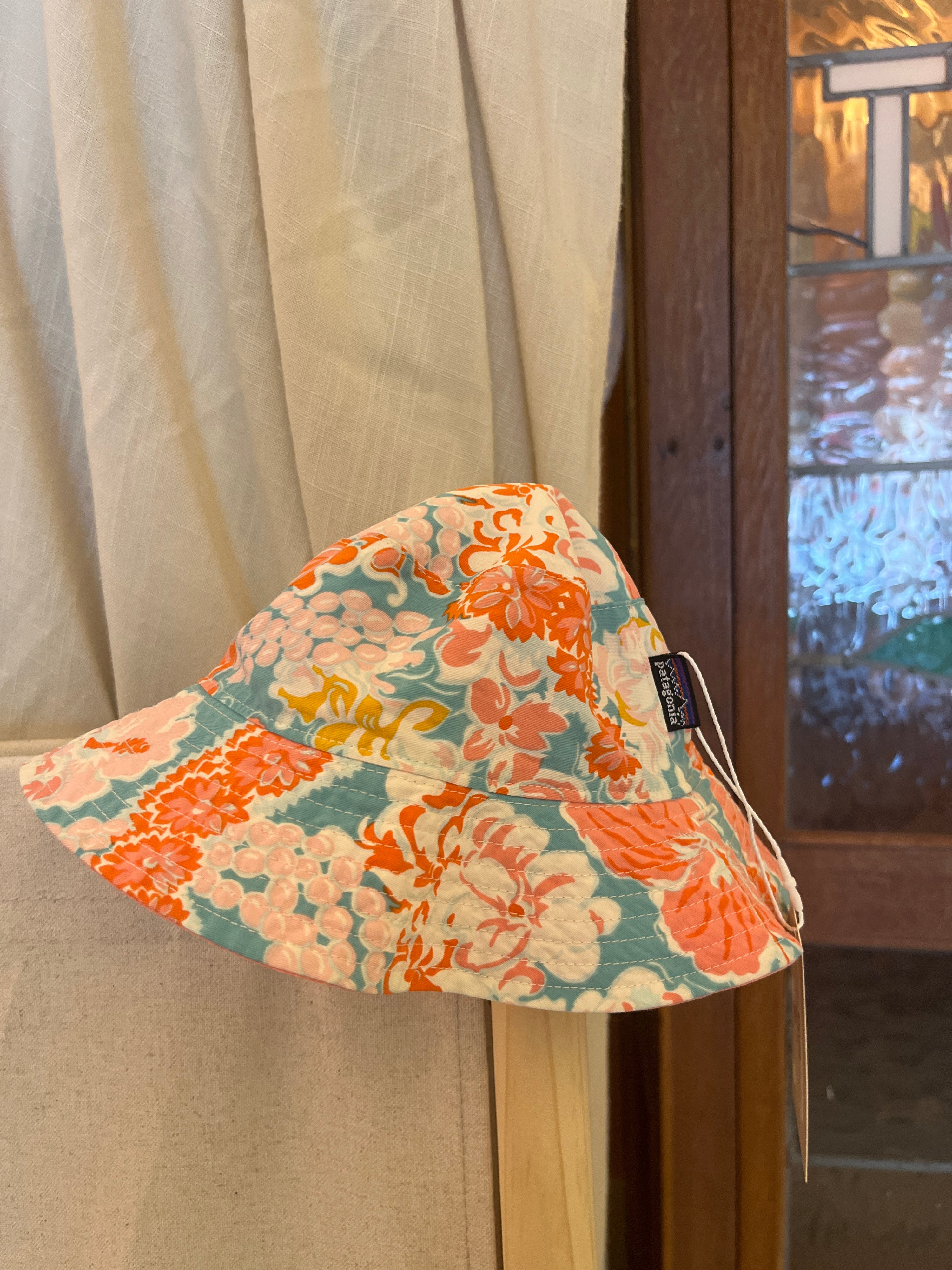 Patagonia Tropical Flower Baby Sun Bucket Hat / 0-12 months