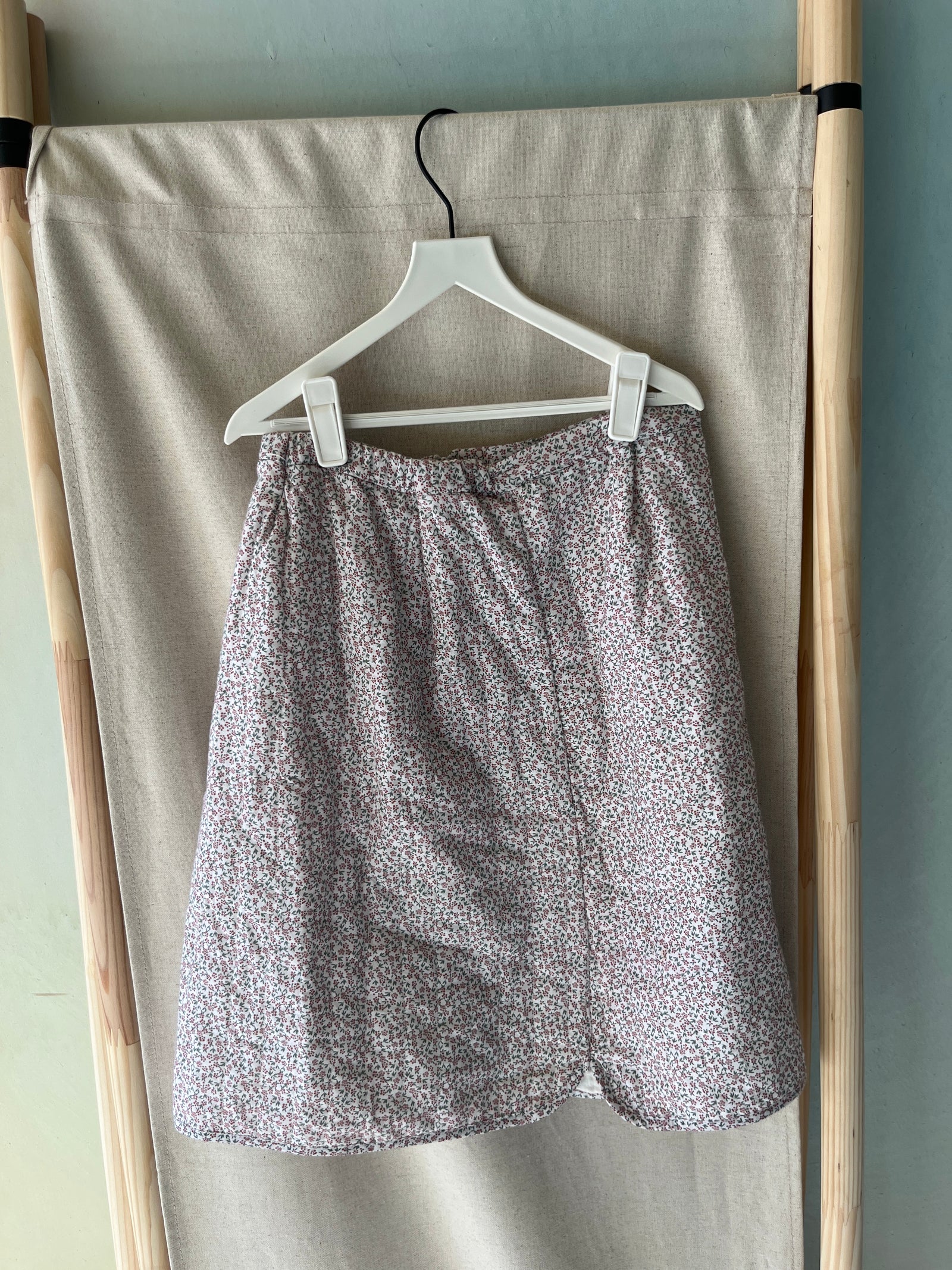Petite Lucette Berries Skirt / 8