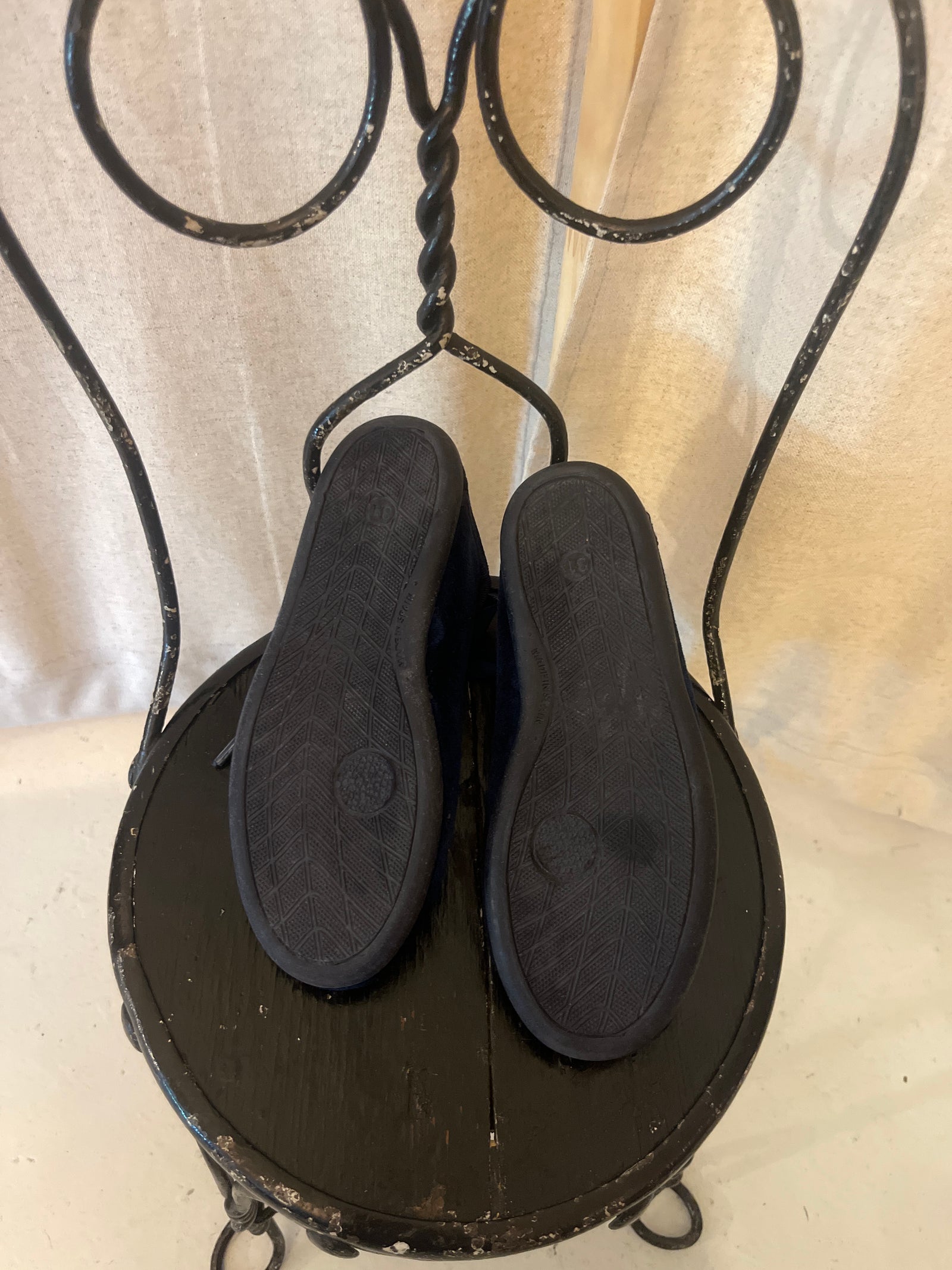 La Coqueta Navy Velvet Mary Jane Tie Up Ballet Flats / 31