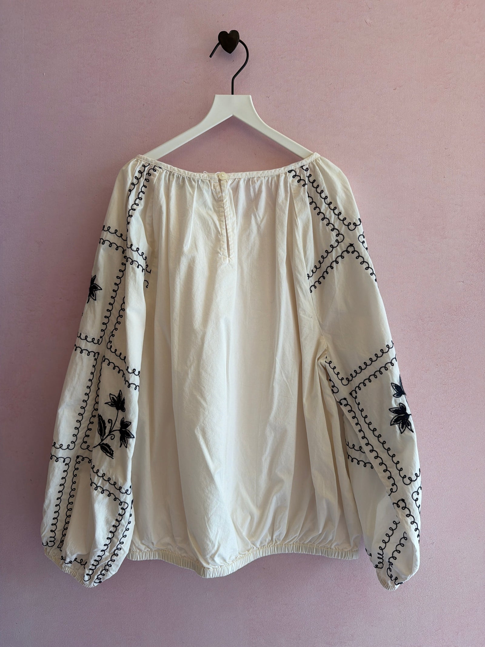 LOFT White Poplin Blouse with Navy Embroidered Sleeves / XS