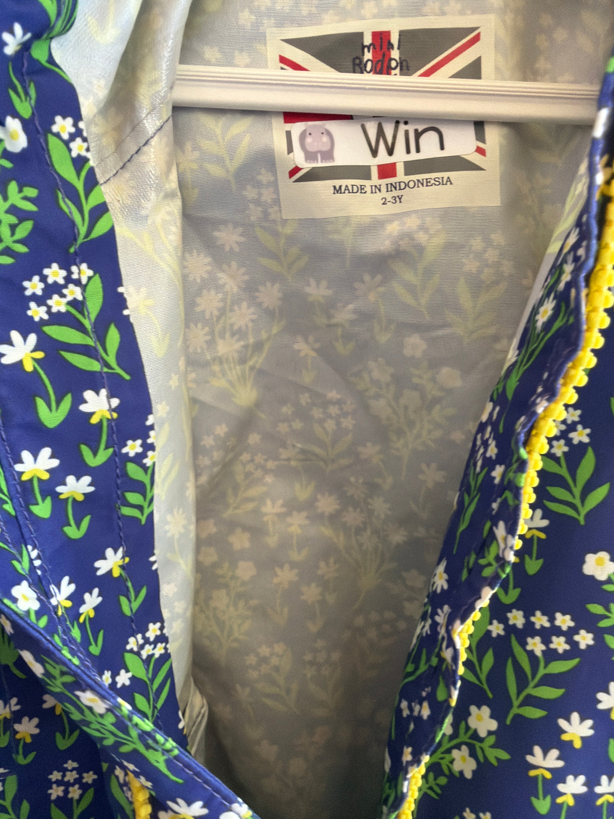 Mini Boden Daisy Flower Raincoat / 2-3