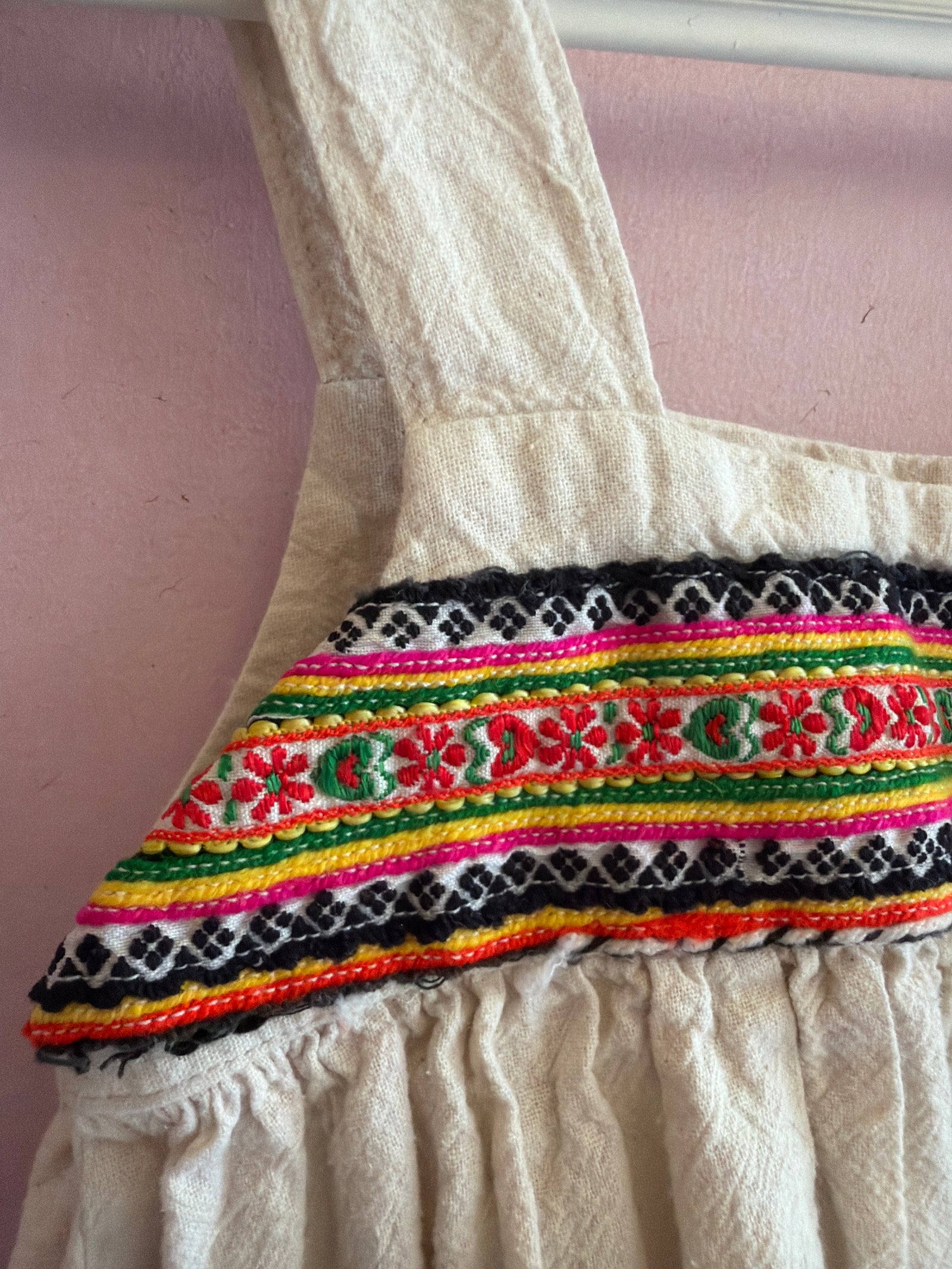 Folk Eastern European with Heart Embroidery Dress / 3T (play condition)