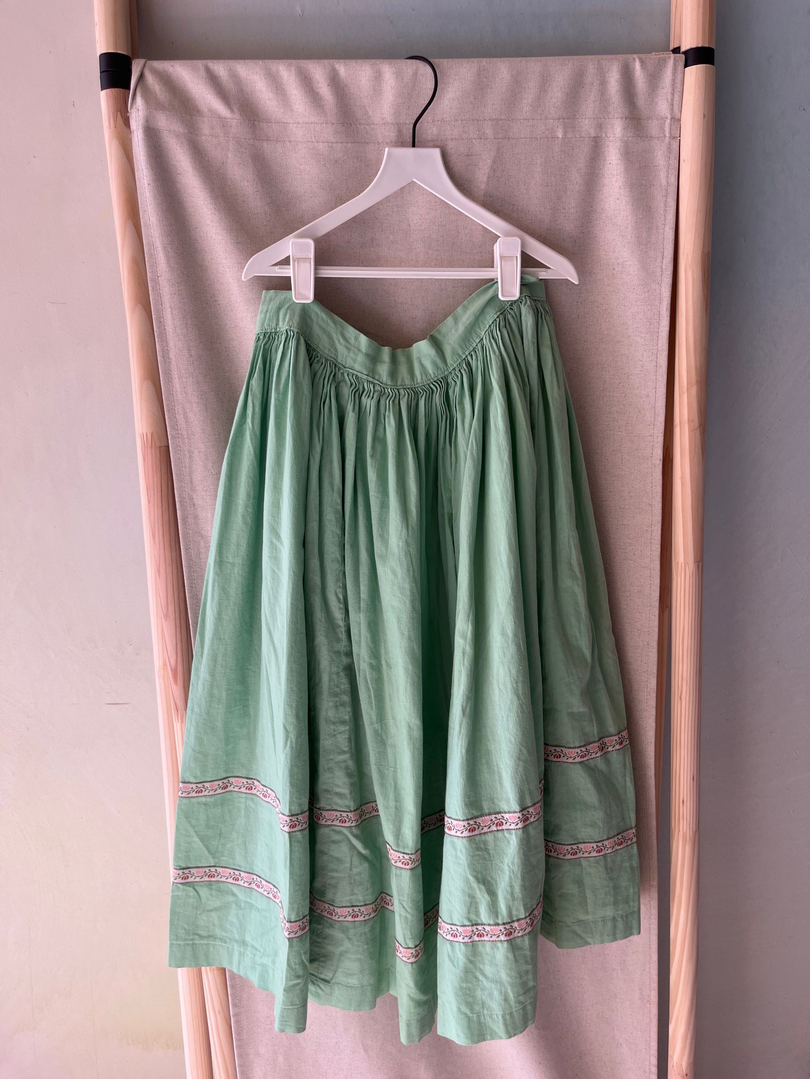 vintage Lime Floral Trim Skirt / 8-10