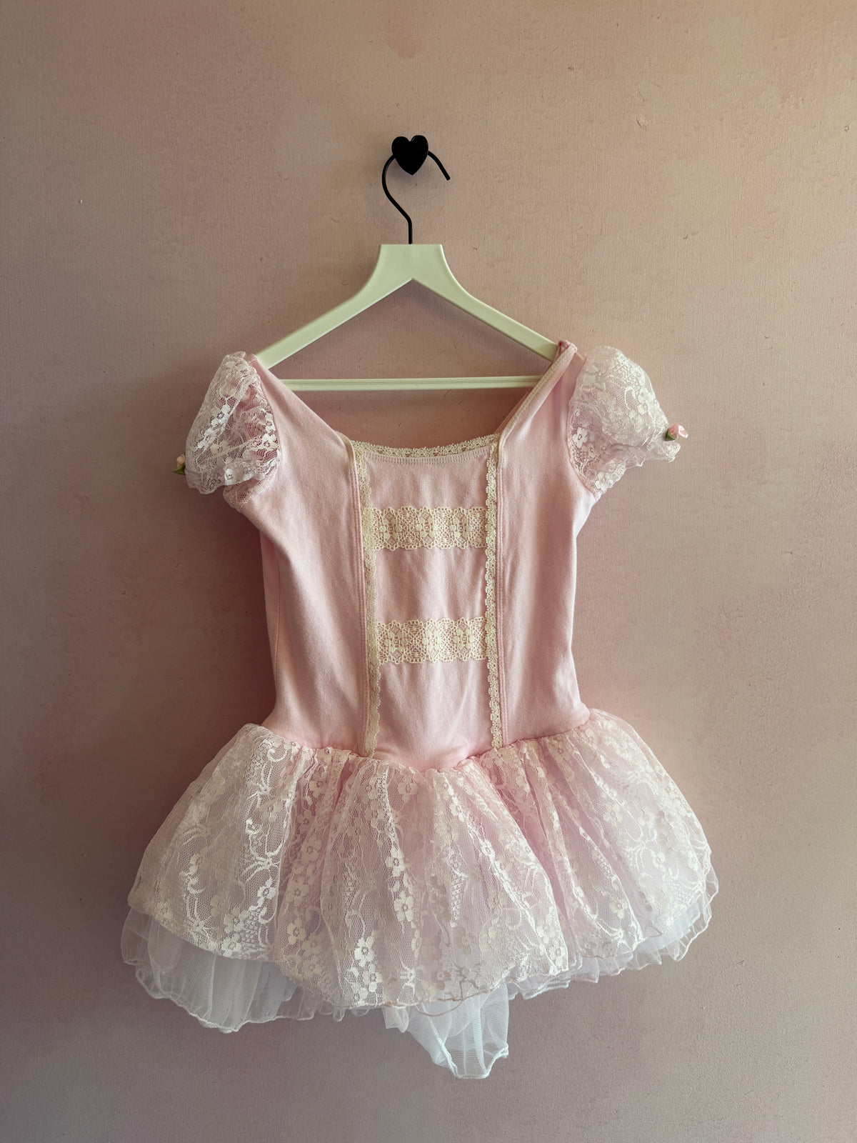 Pink with Lace Trim and Rosette Vintage Tutu / 4-6