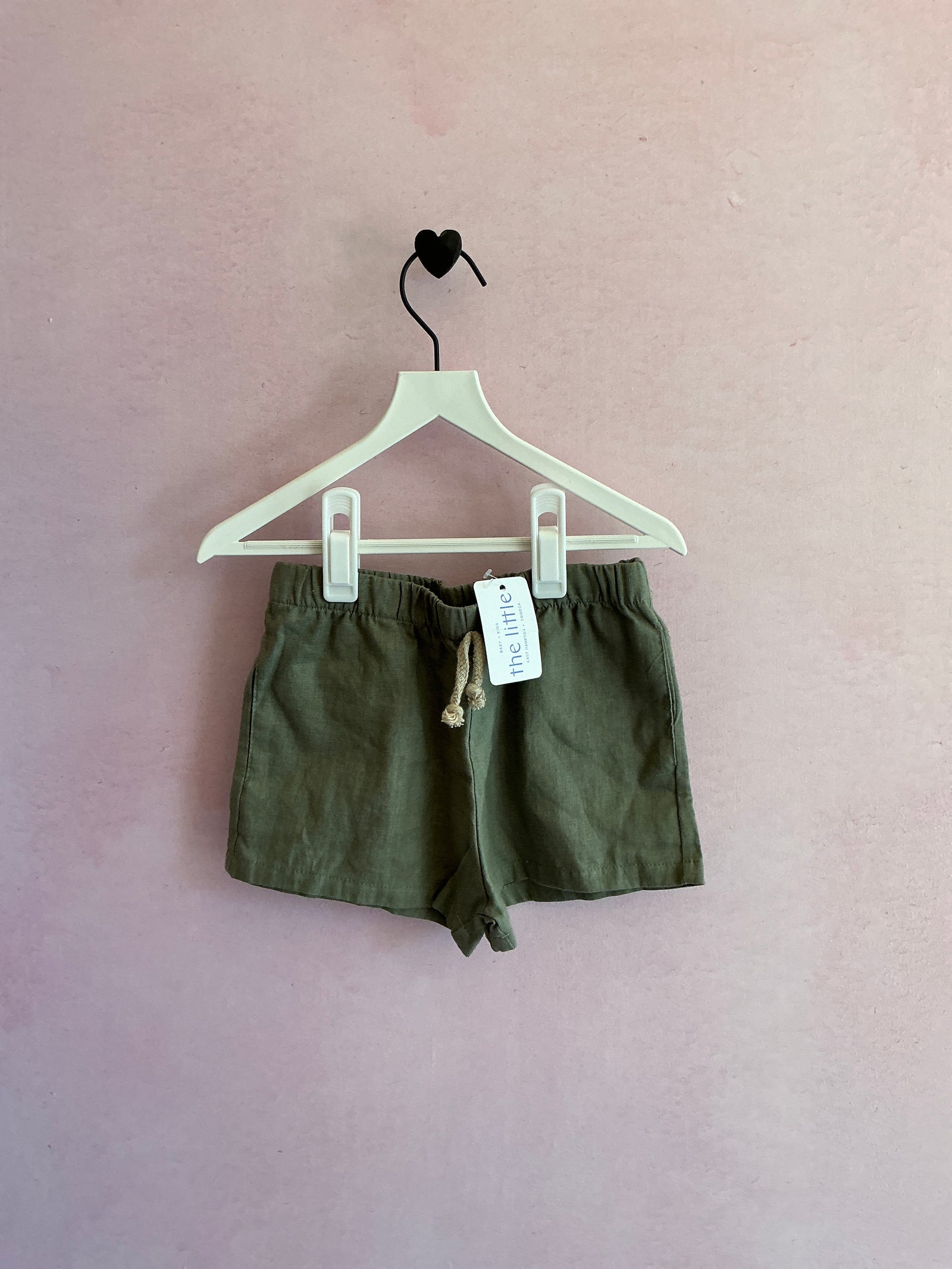 NWTs Go Gently Nation Lawn Short Thyme / 6