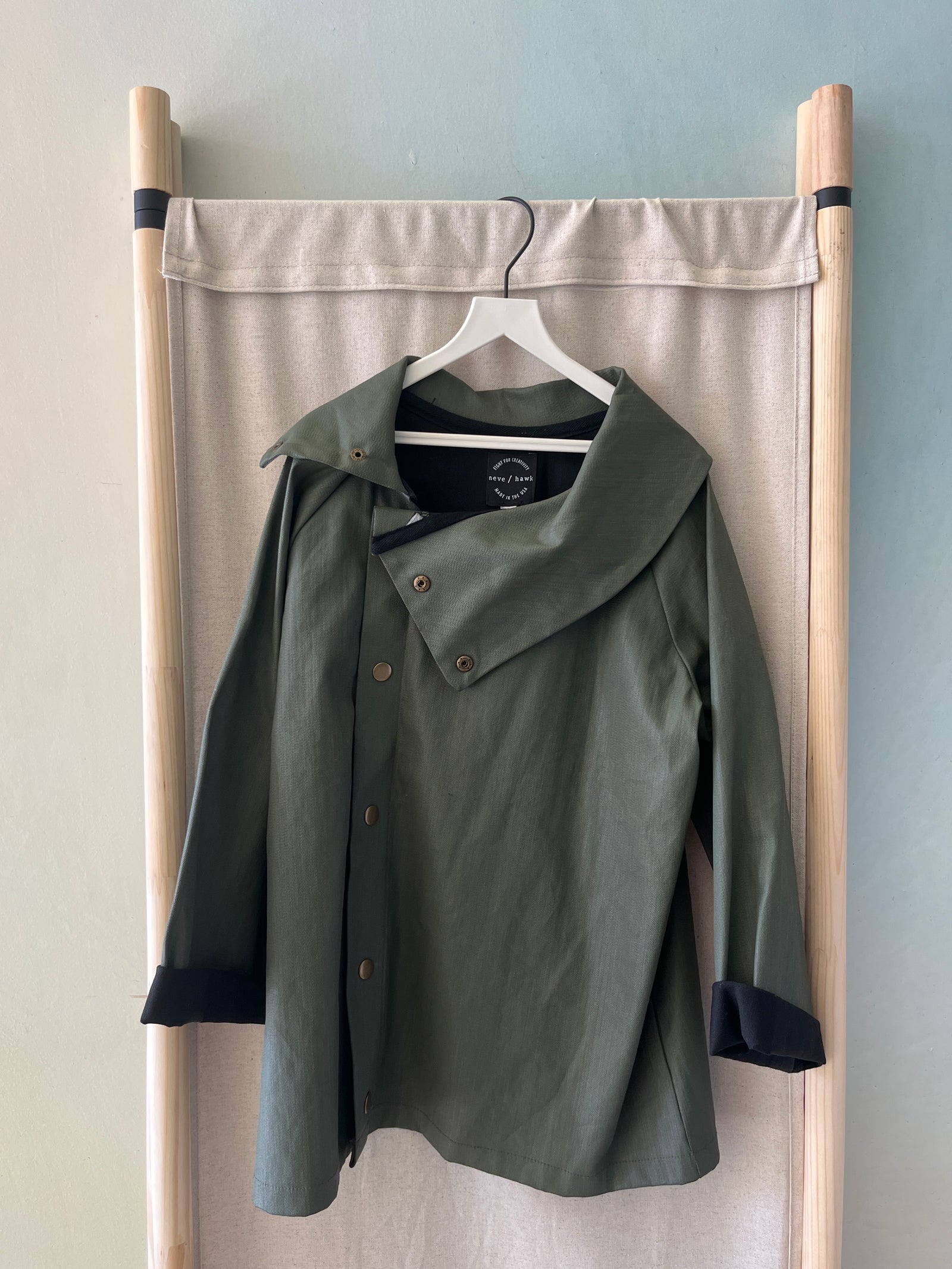 Neve Hawk The North Star Rain Coat / Youth Large