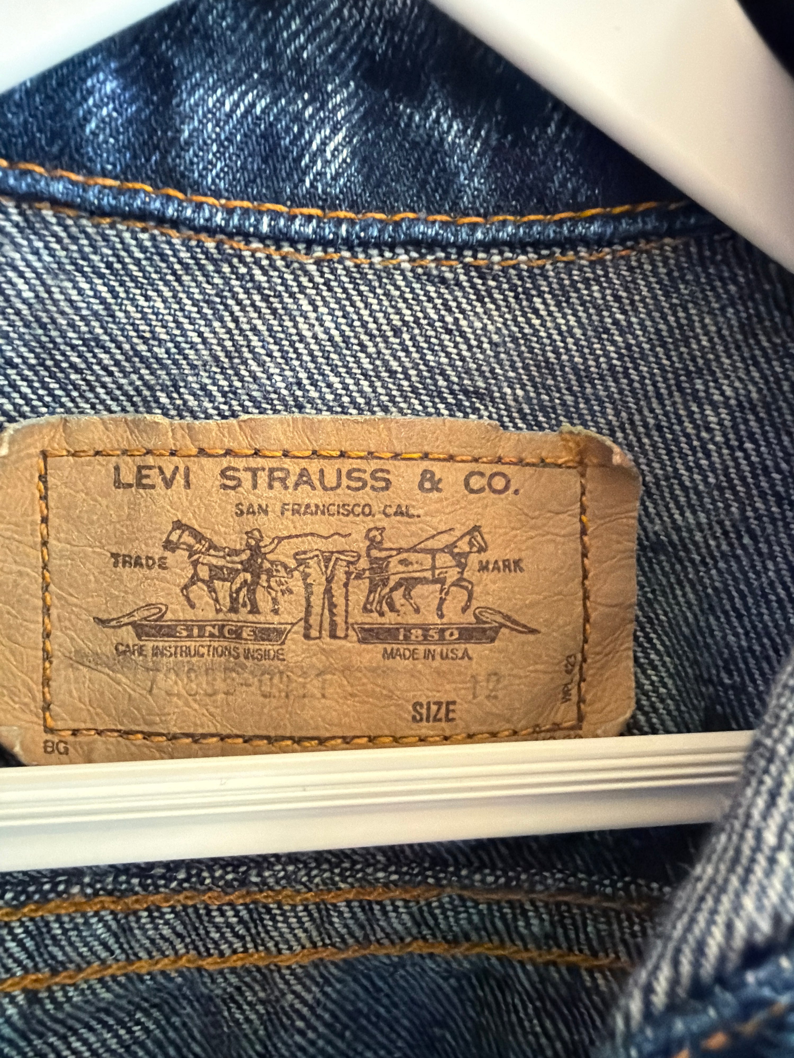 Vintage August 1988 Levi's Rosette Lace Jean Jacket / 12 months