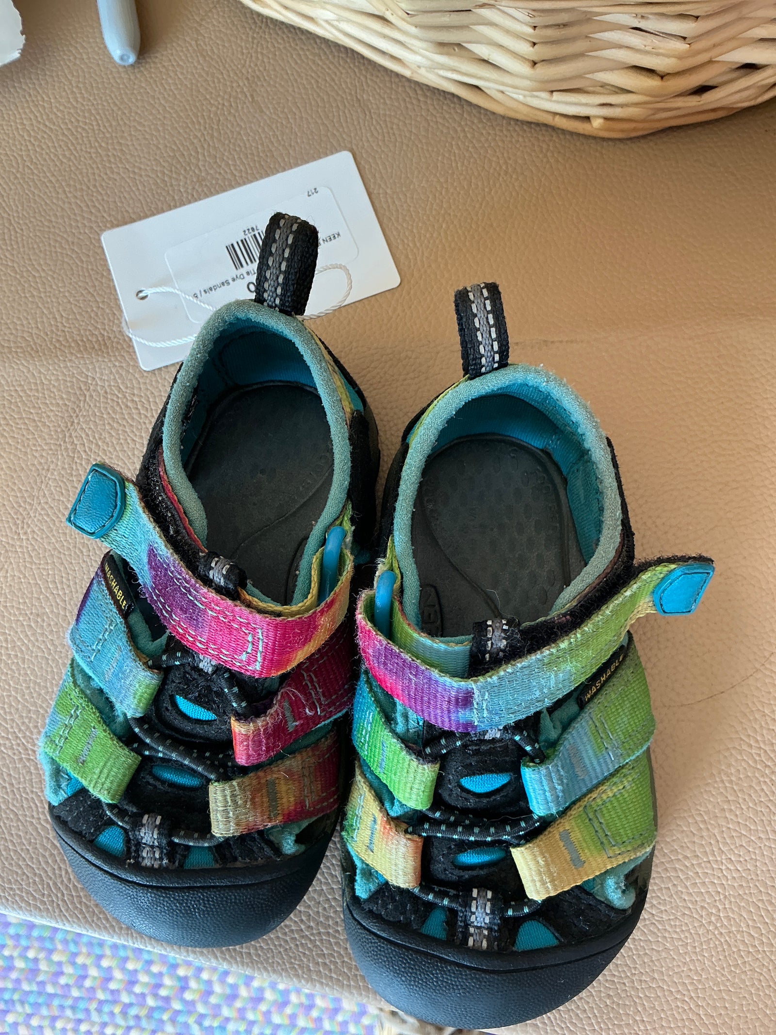 KEEN Black with Rainbow Tie Dye Sandals / 5