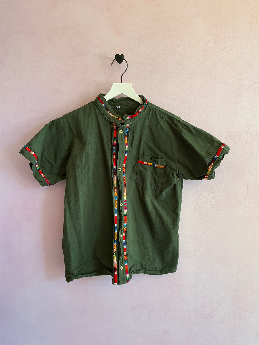 vintage Olive Green Blanket Trim button down / 10