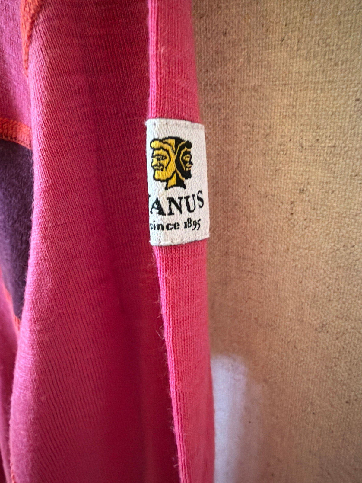 Janus Pink Wool Layer  / 6