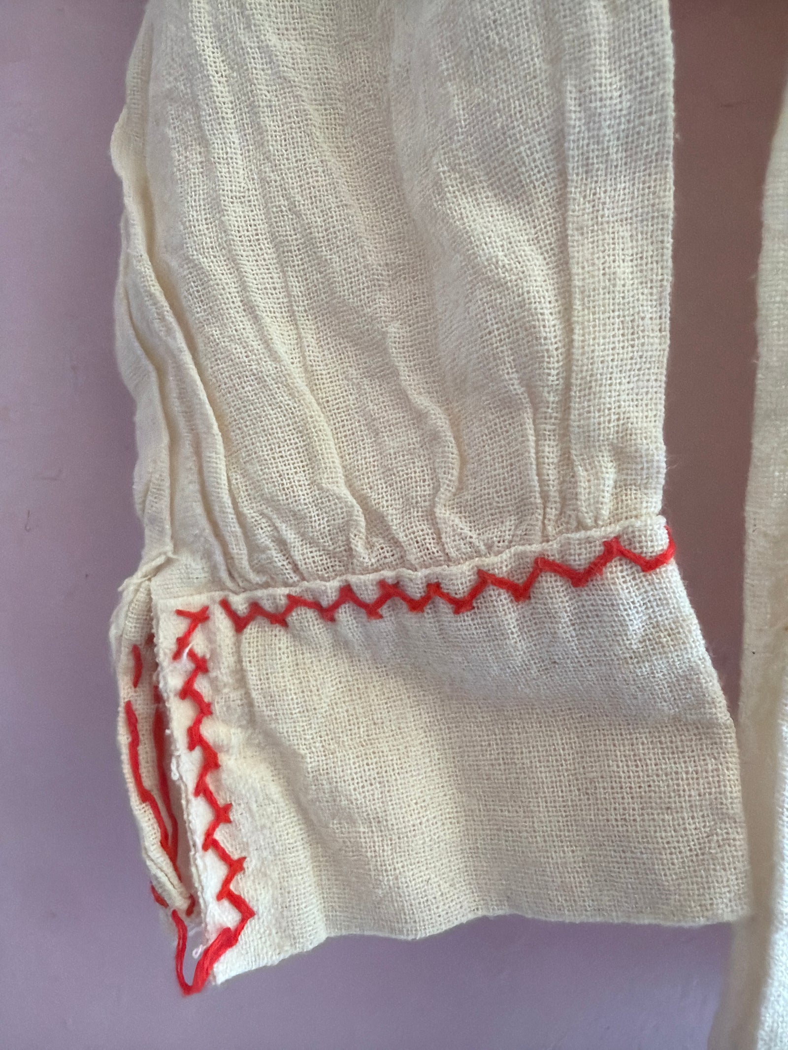 vintage Cream with red and blue cross-stitch / 6-8 years