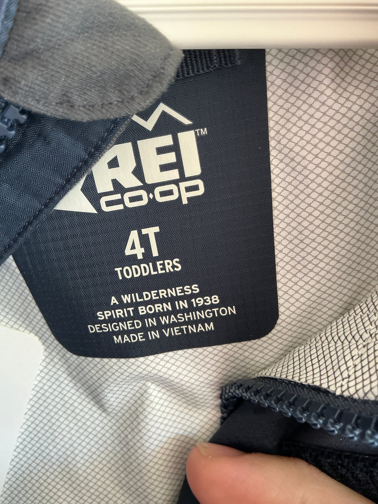 REI Co-op Navy + Hood Rain Coat / 4T