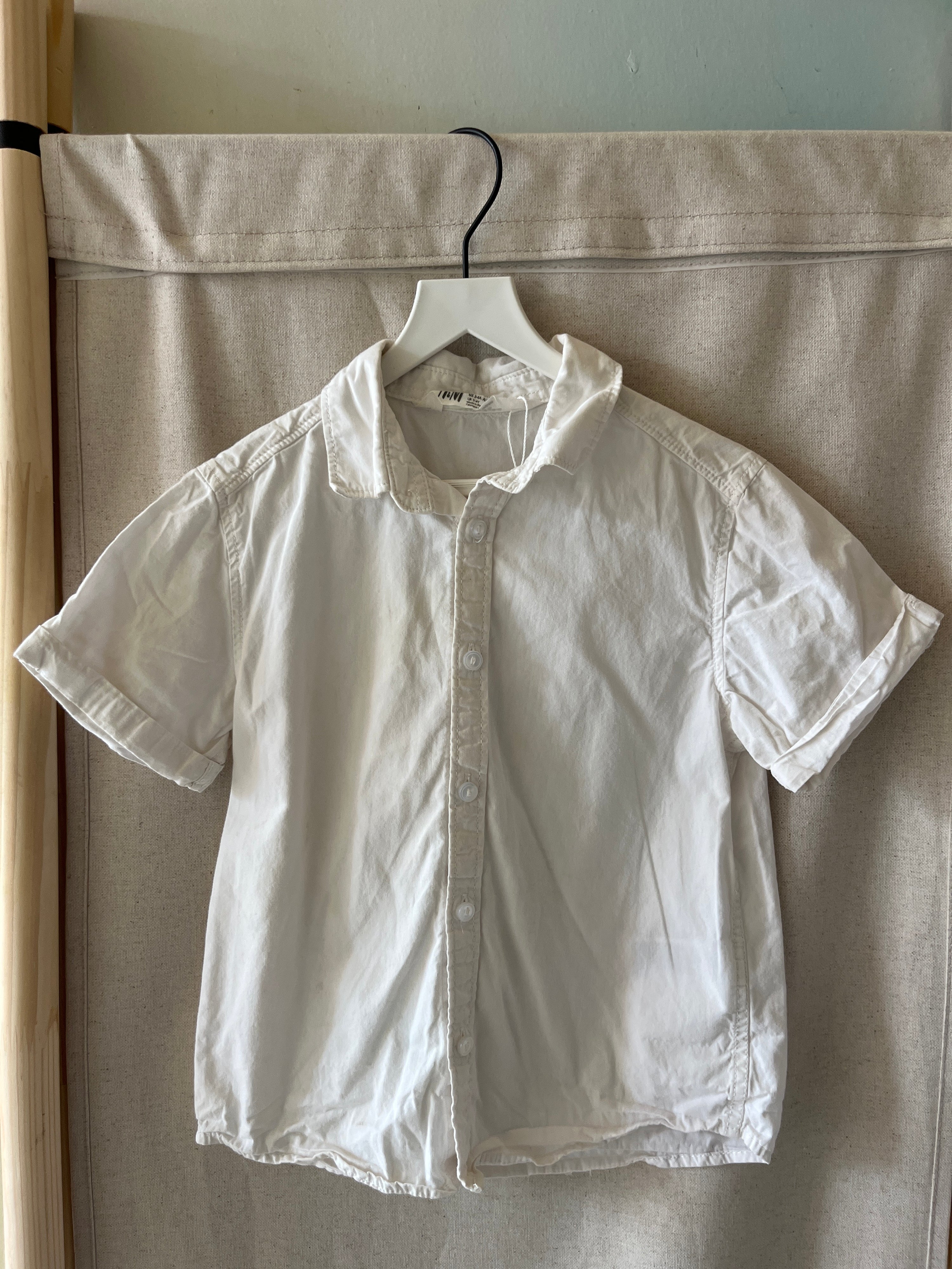 H&M White Button Down Shirt / 4-5 years