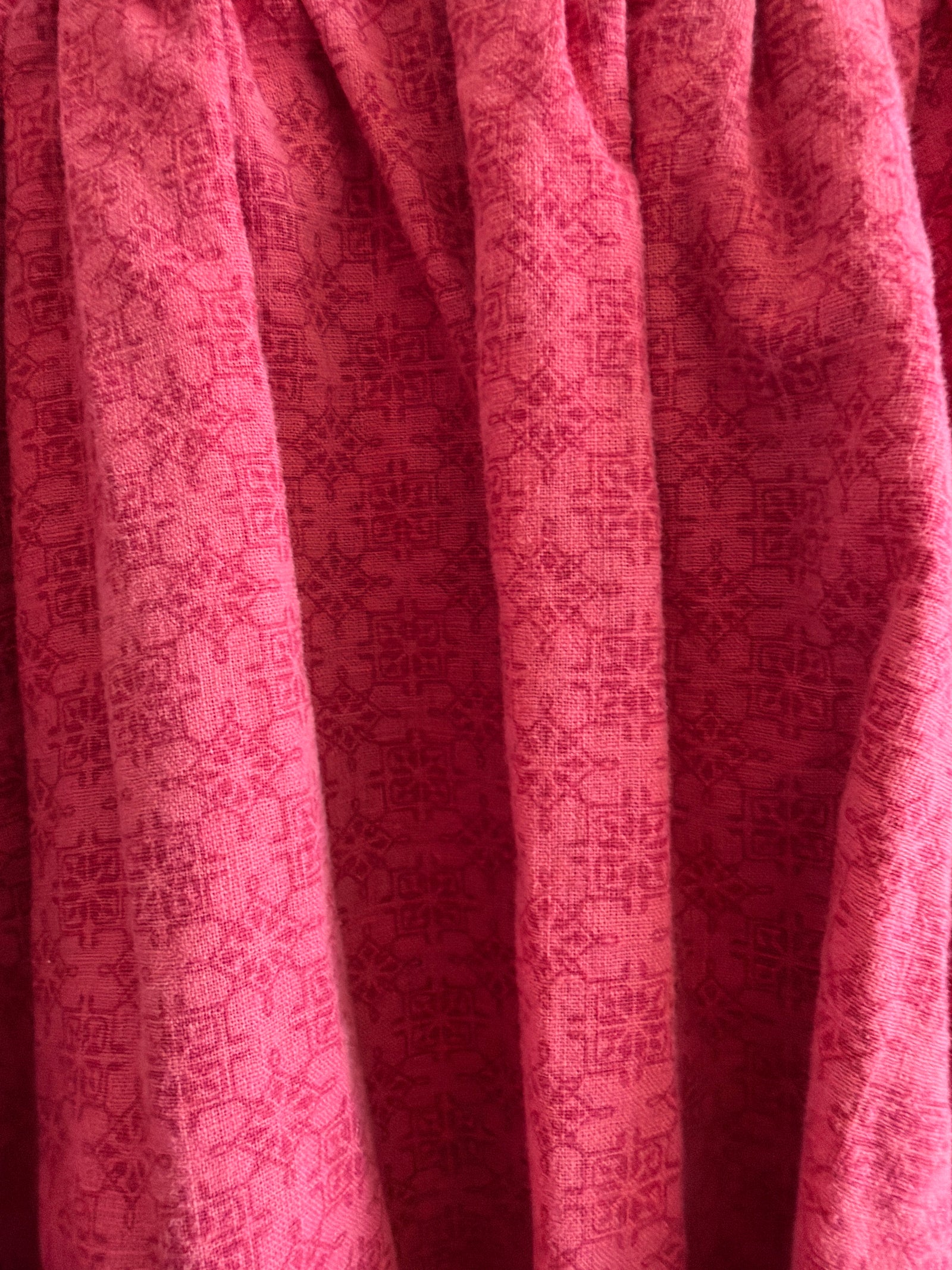 Tea Collection Pink Linen with Allover Raspberry Geometric Print Skirt / 6