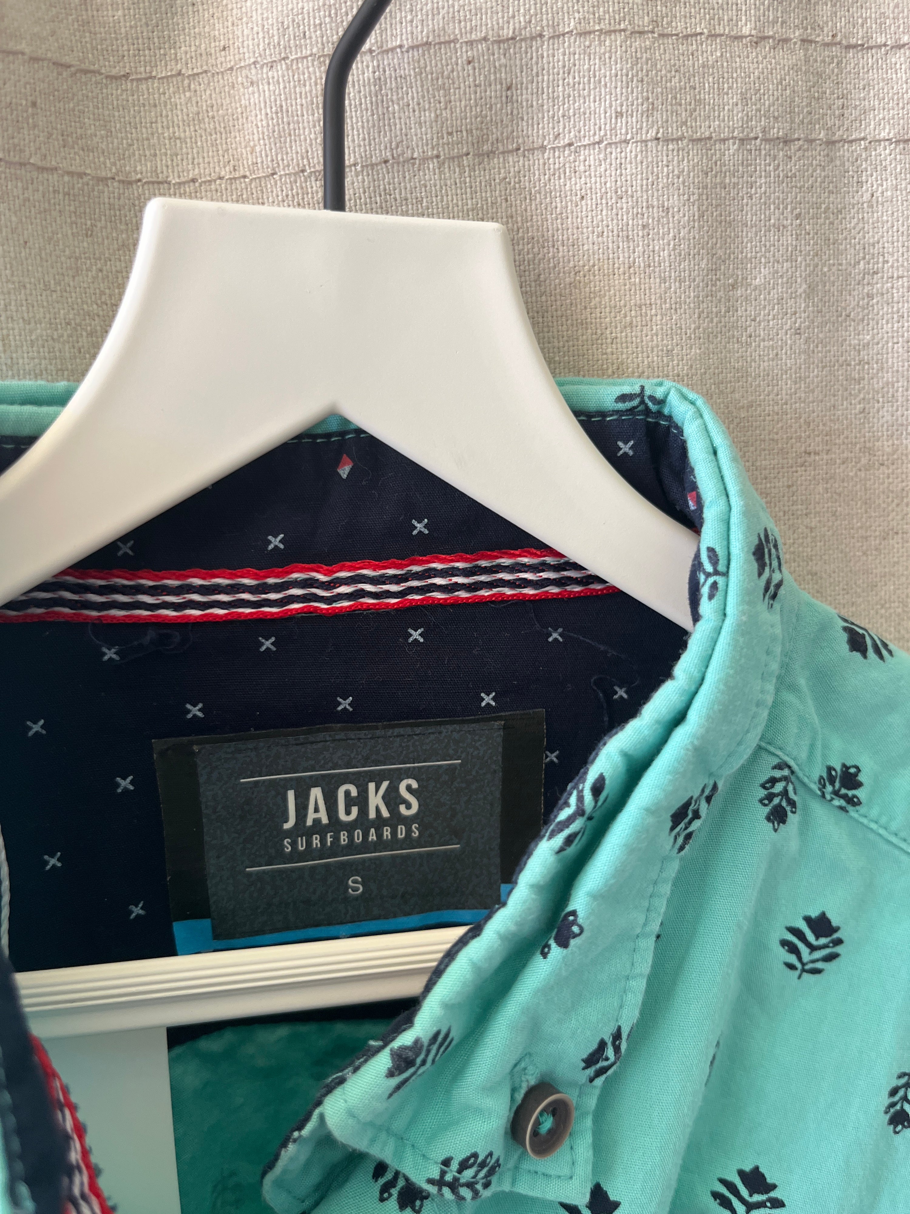 Jack's Surfboards Turquoise Black Floral Short Sleeve Button Down / 6