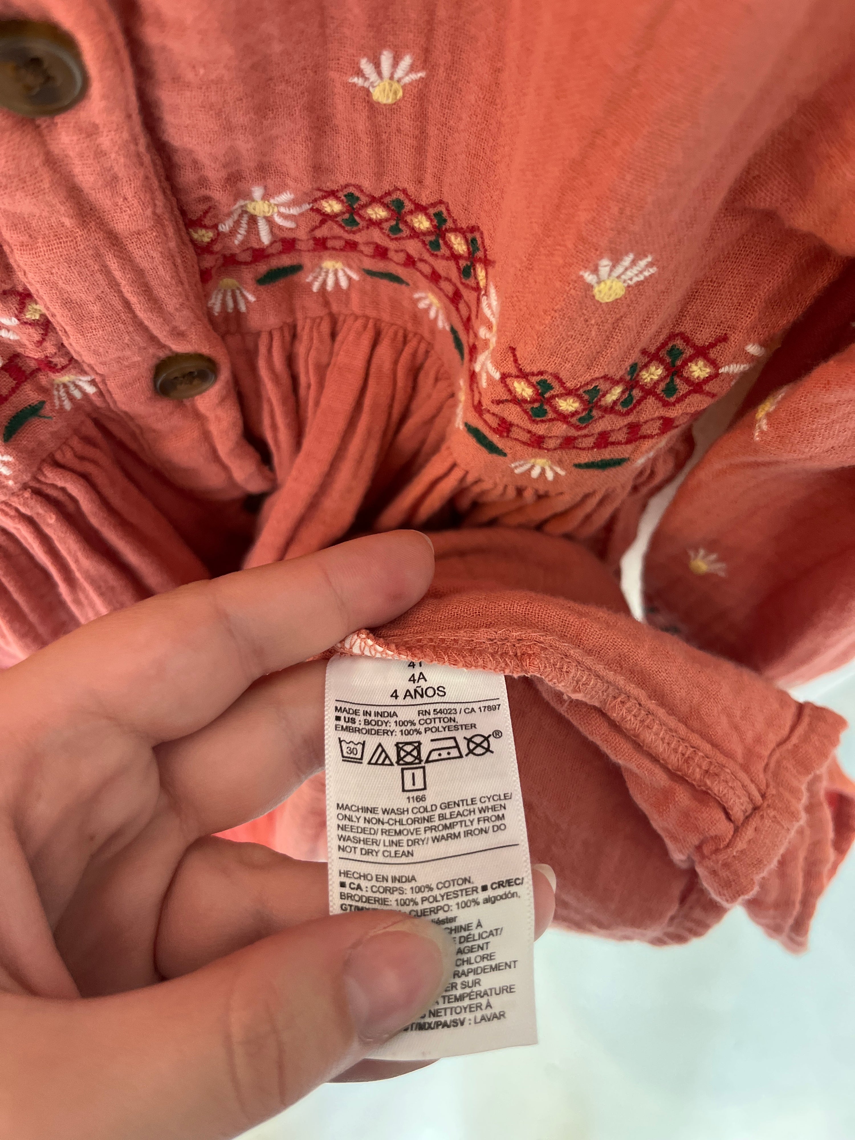 Old Navy Peachy Floral Embroidered Dress / 4T
