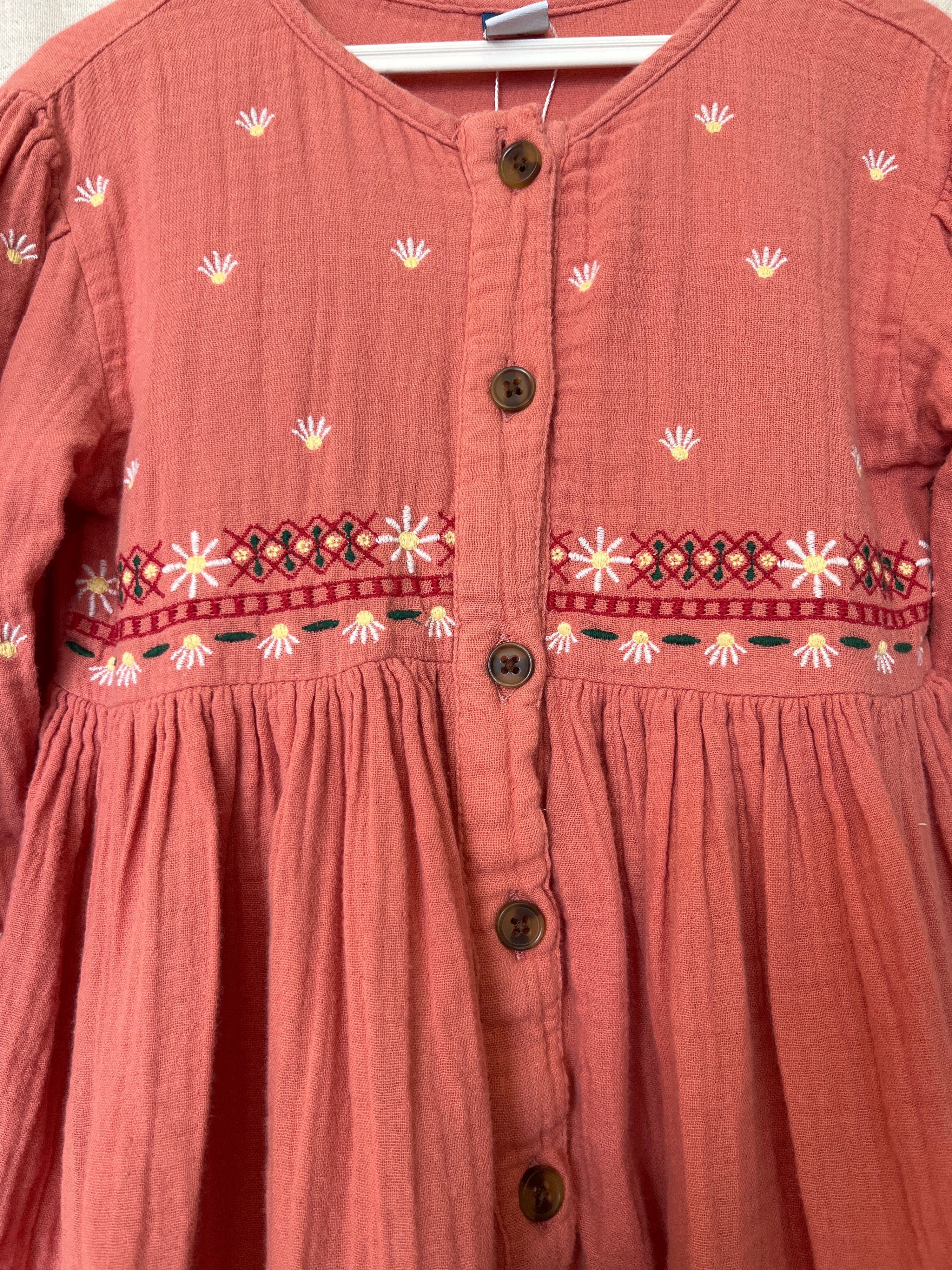 Old Navy Peachy Floral Embroidered Dress / 4T