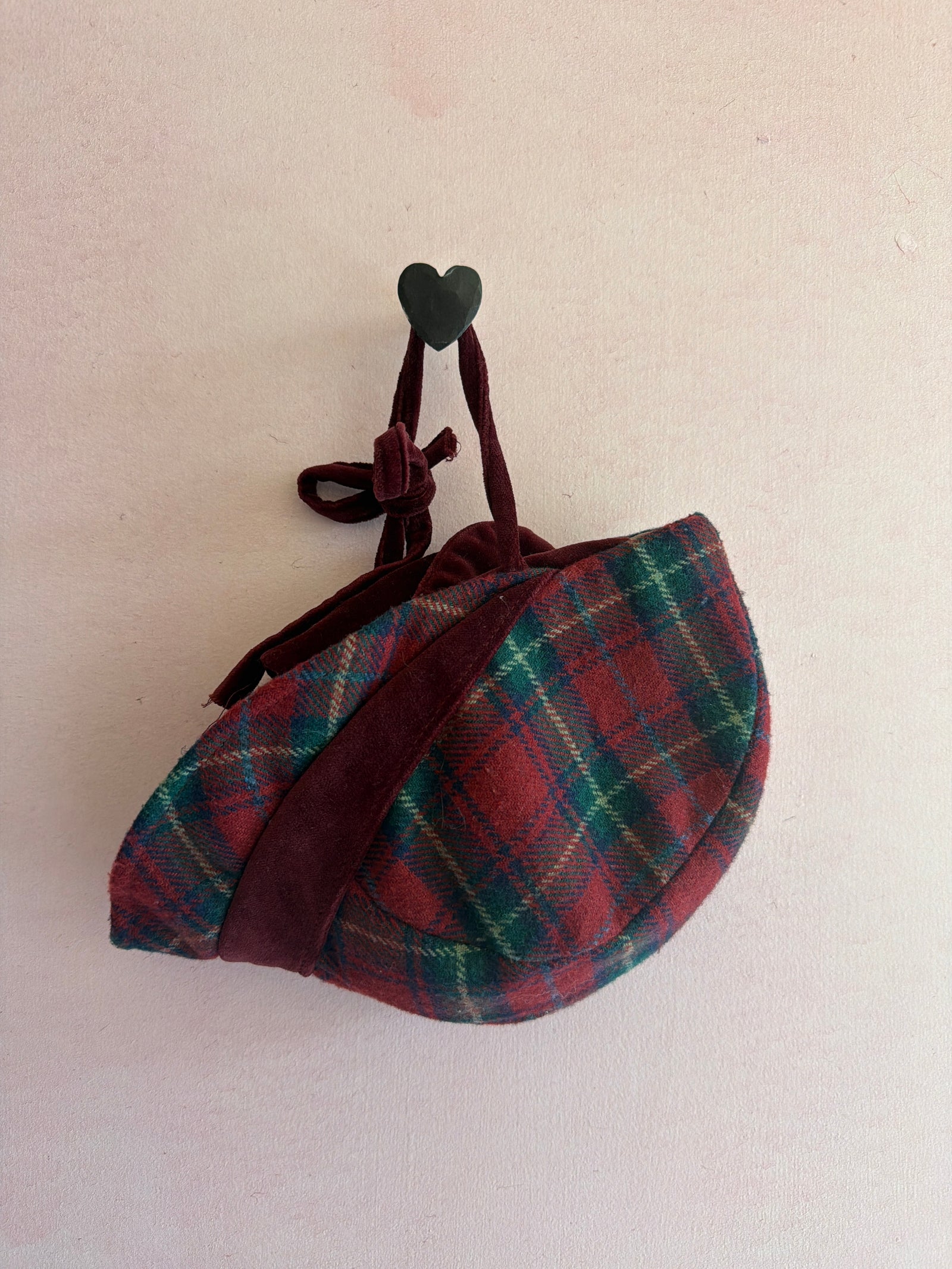 vintage Red Plaid Velvet hat / 2-4