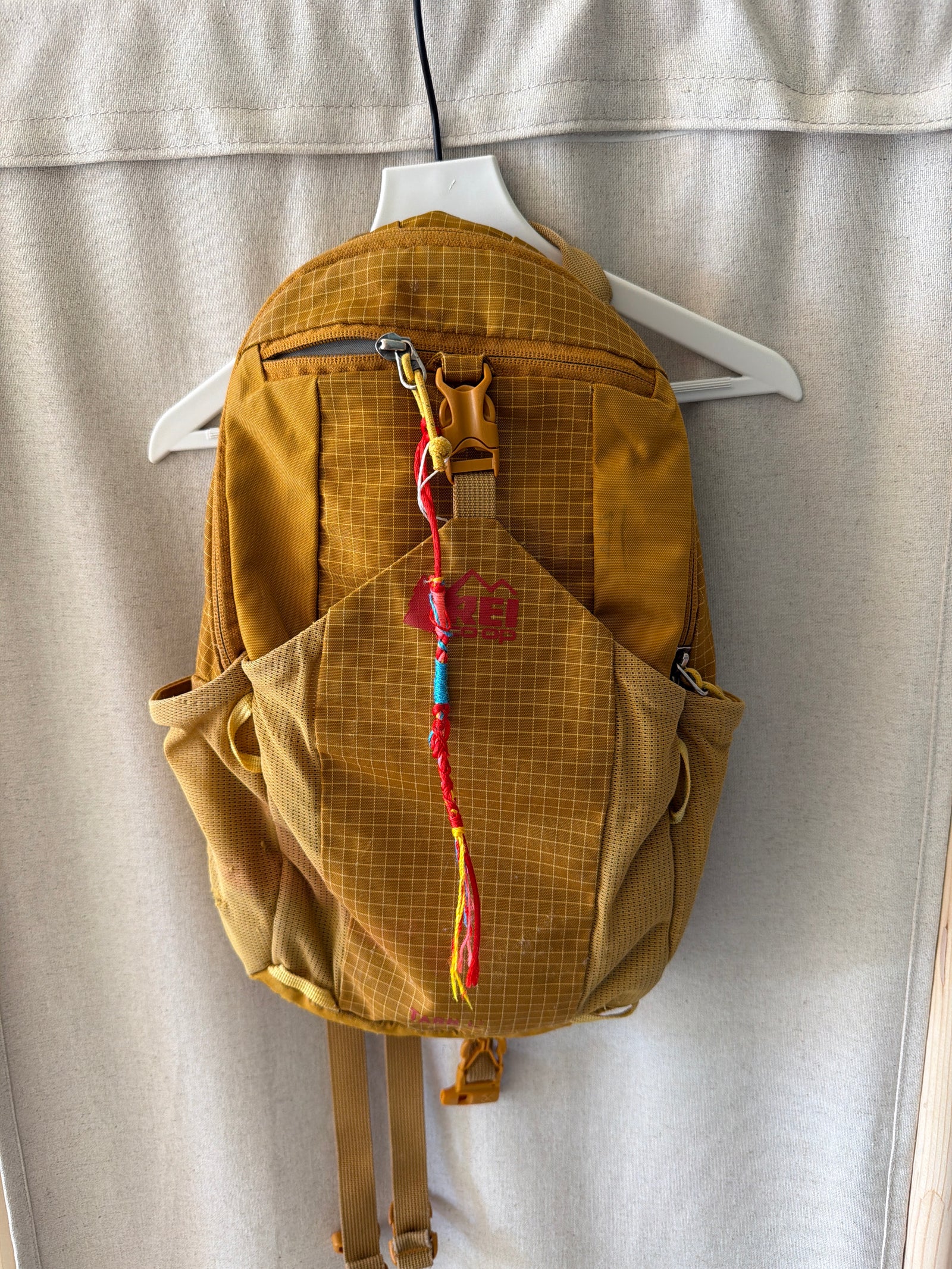 rei Yellow Ochre + Friendship Bracelet Backpack / Tarn 12