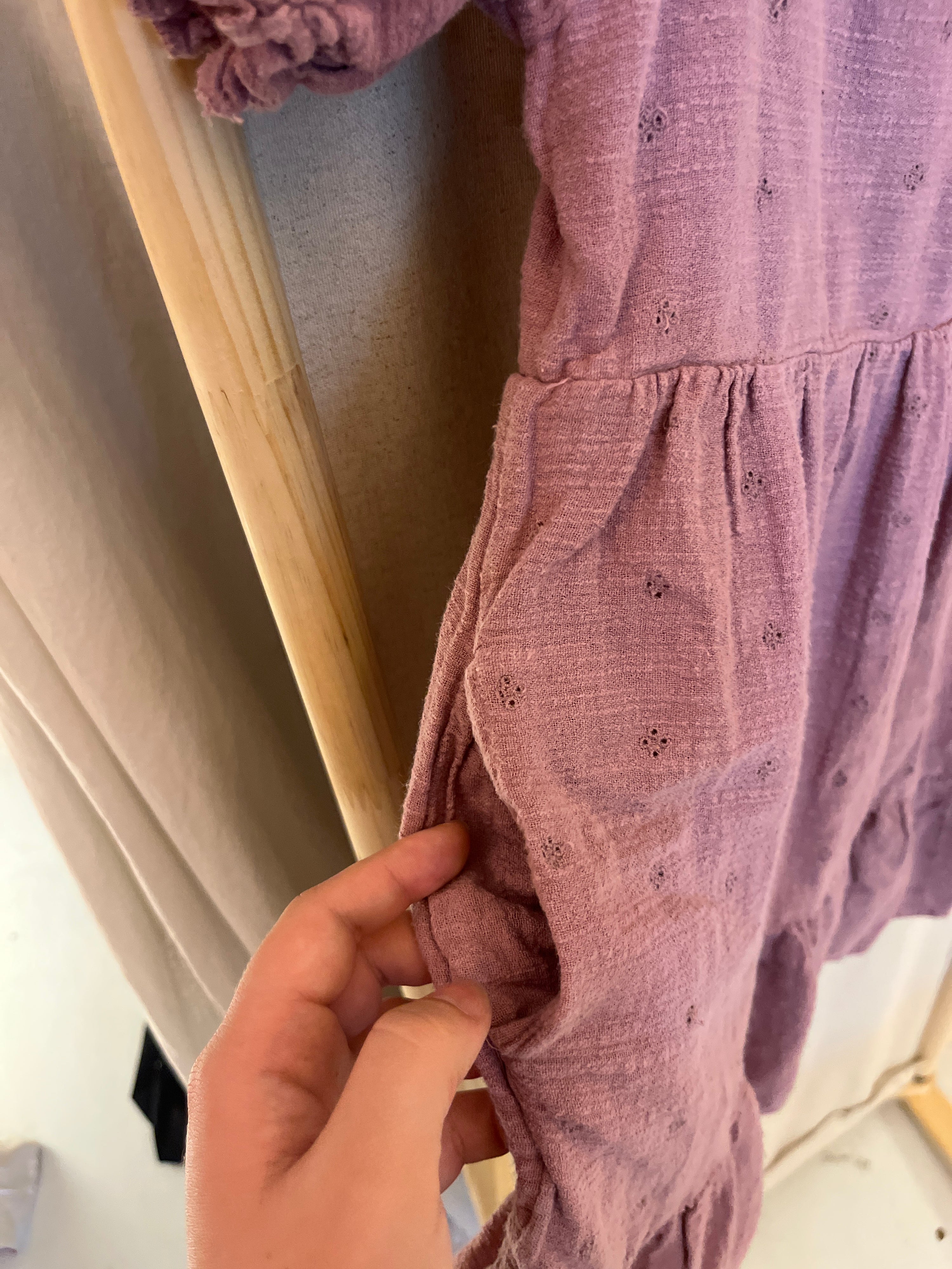 cat & jack Berry Dress / 6-7 Years