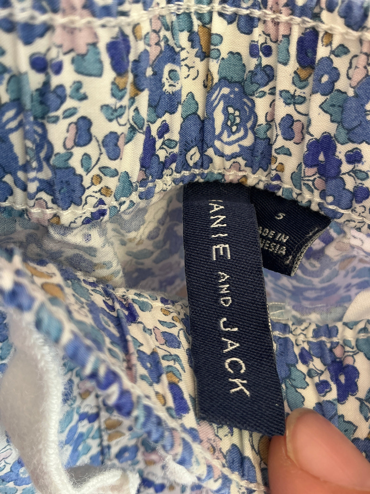 Janie and Jack Blue and White Floral Shorts / 5