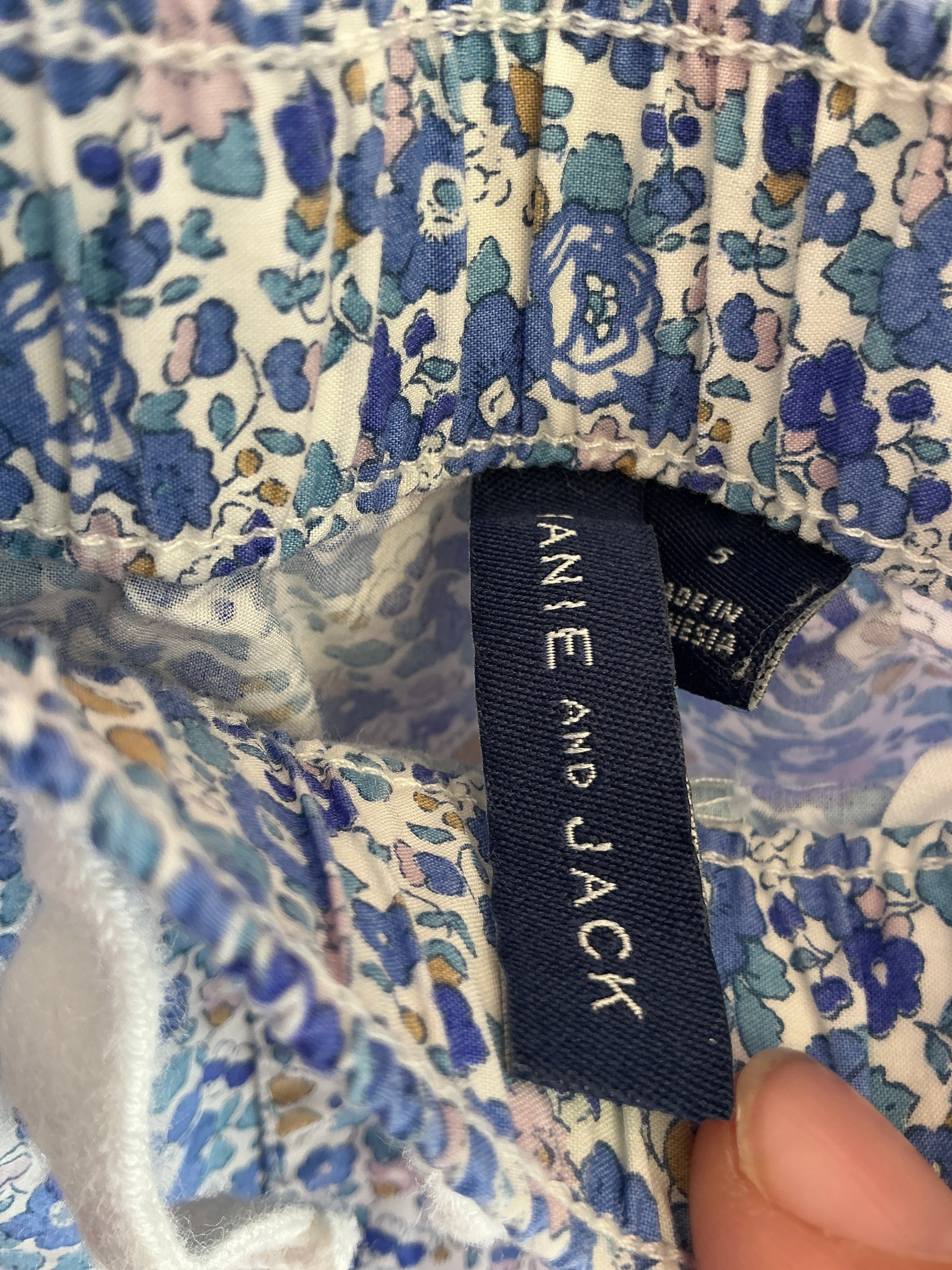 Janie and Jack Blue and White Floral Shorts / 5