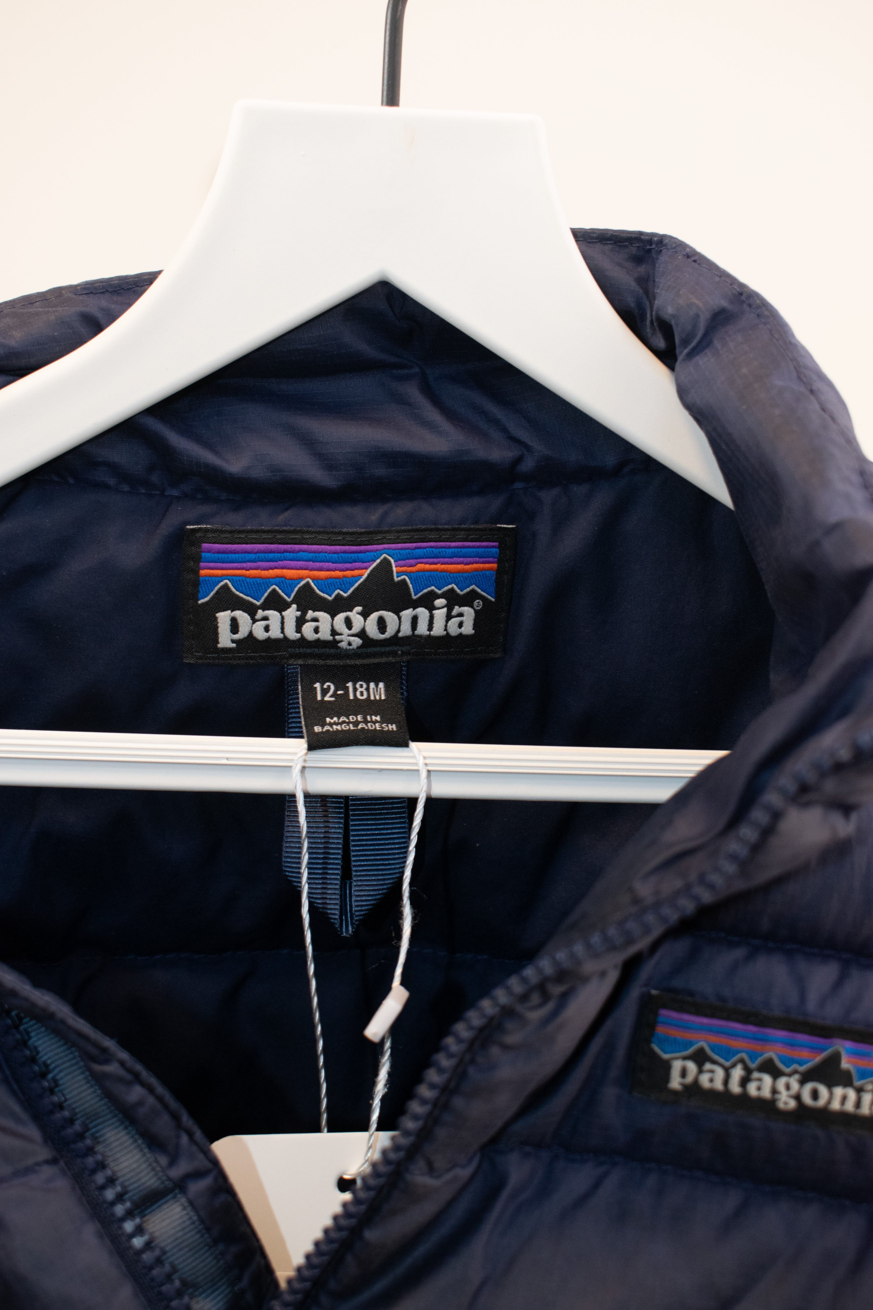 Patagonia Navy Puffer / 12-18 months