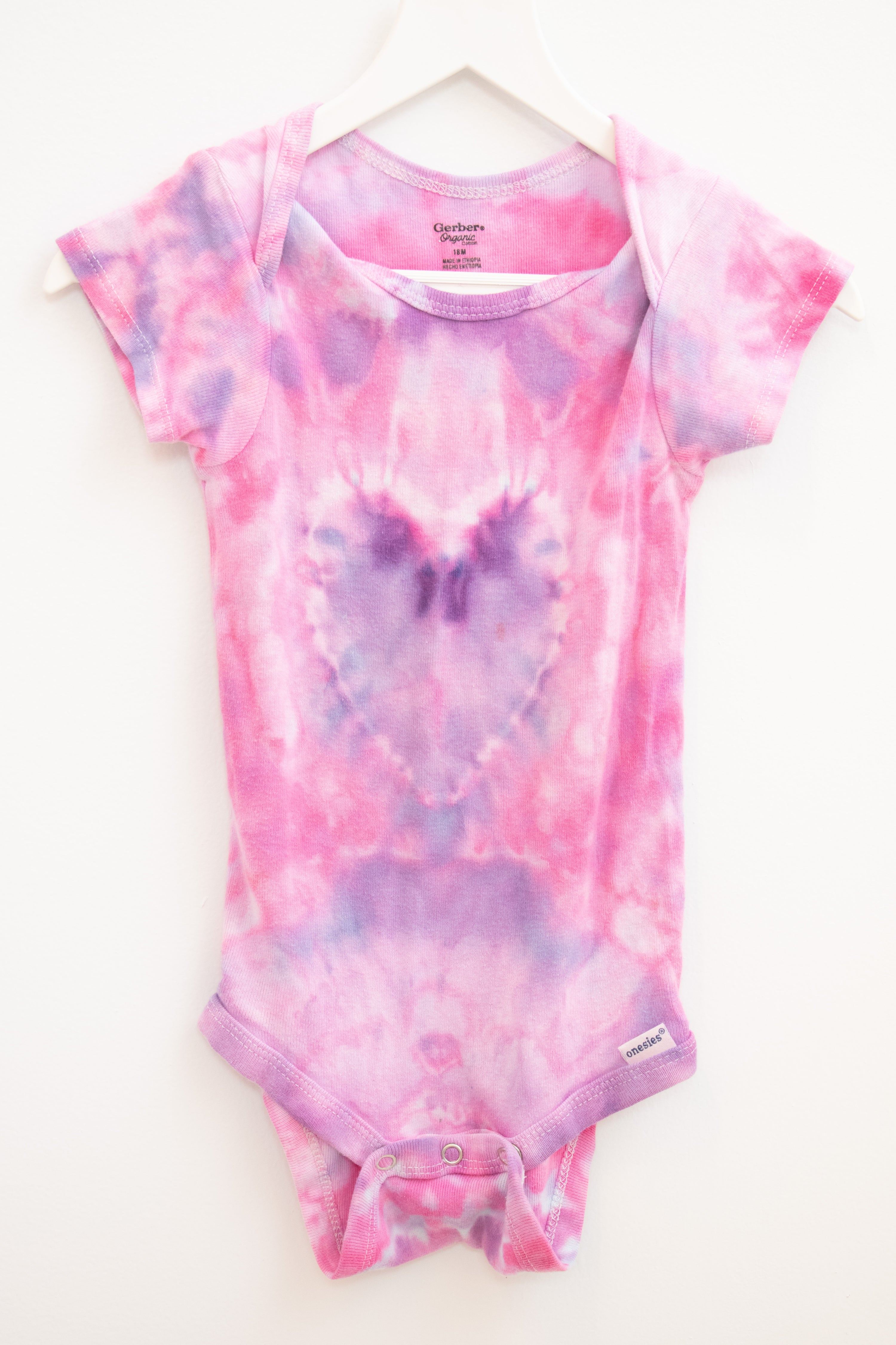 House of Love Swirl Heart Dye Onesie / 18 months