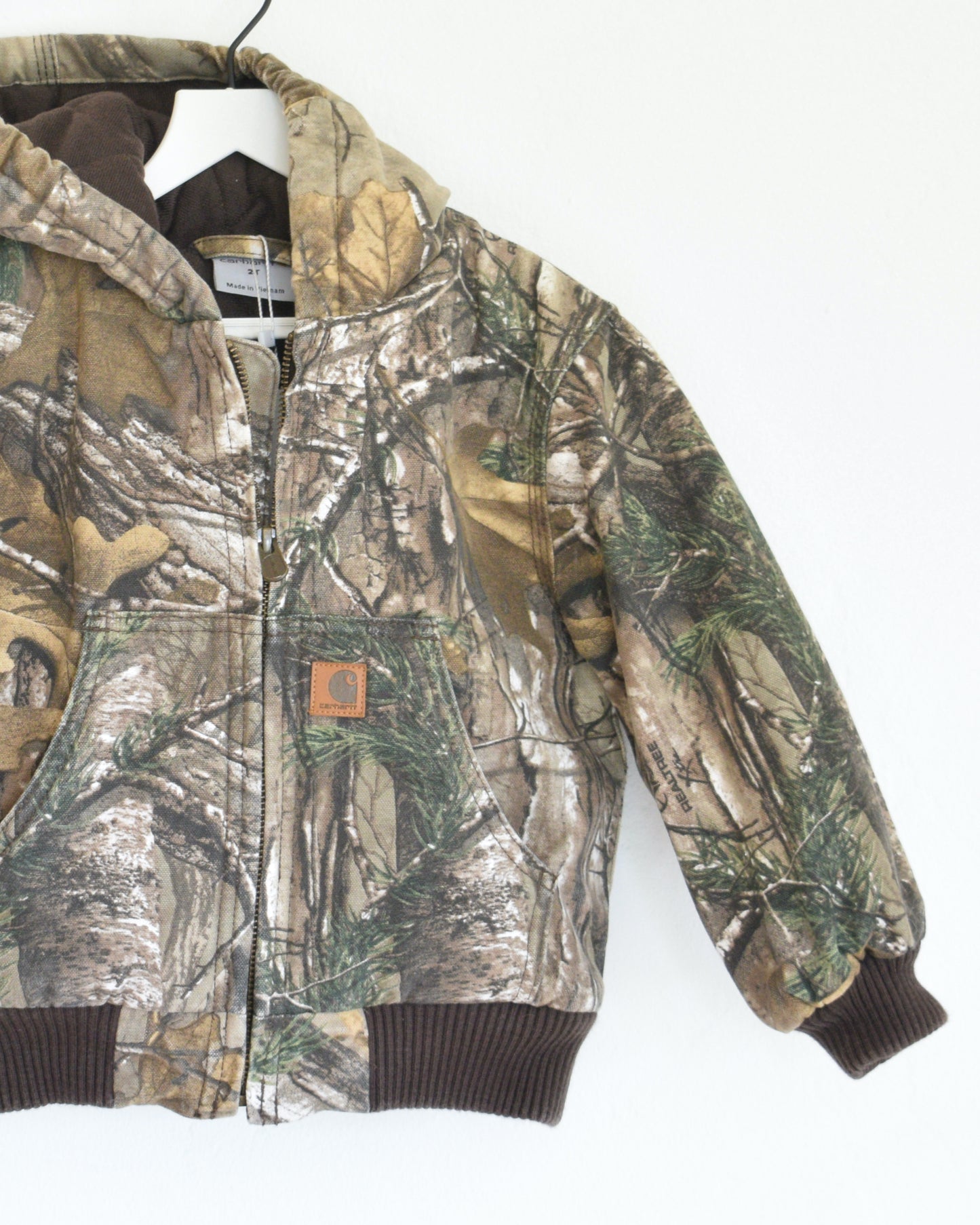 carhartt coat / 2T Camo