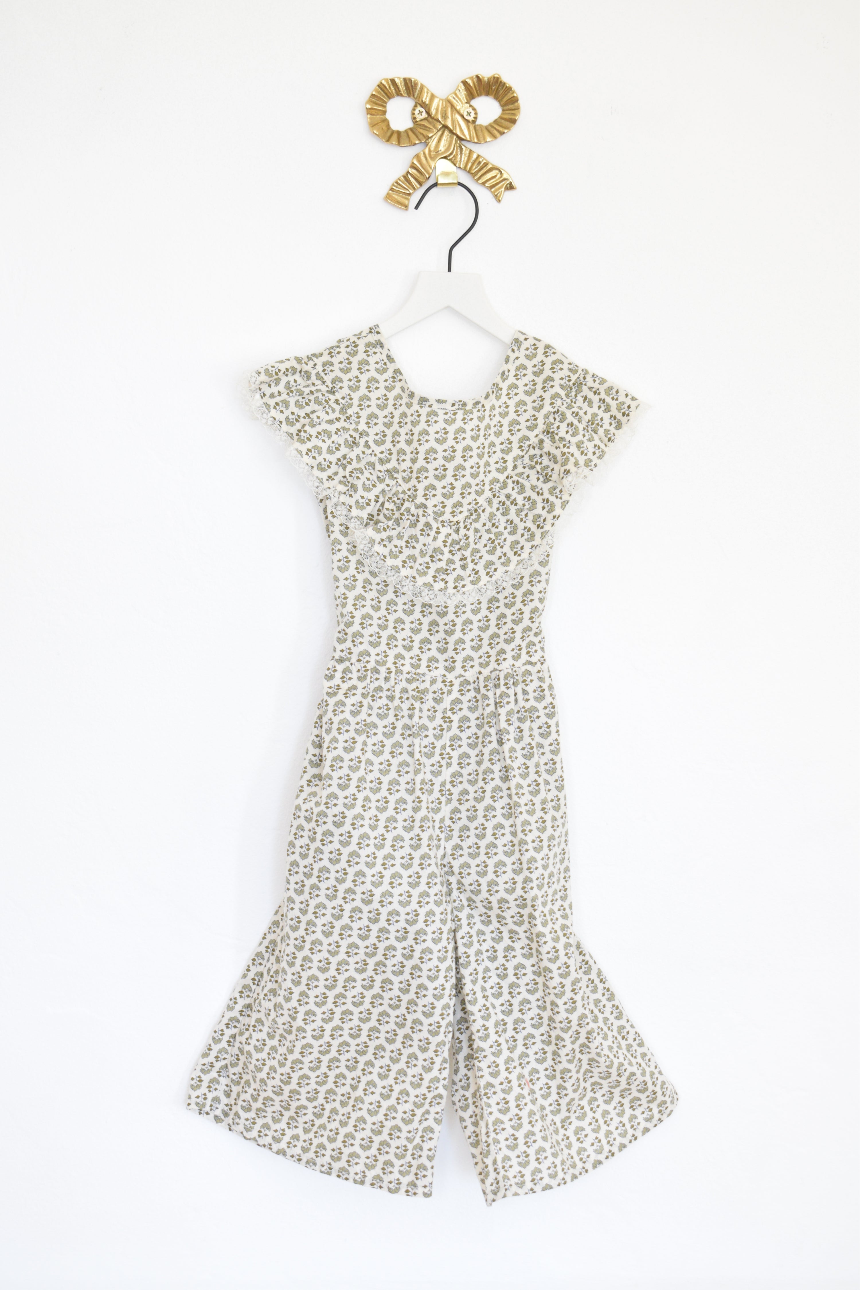 Louisiella Green Floral Playsuit / 3T