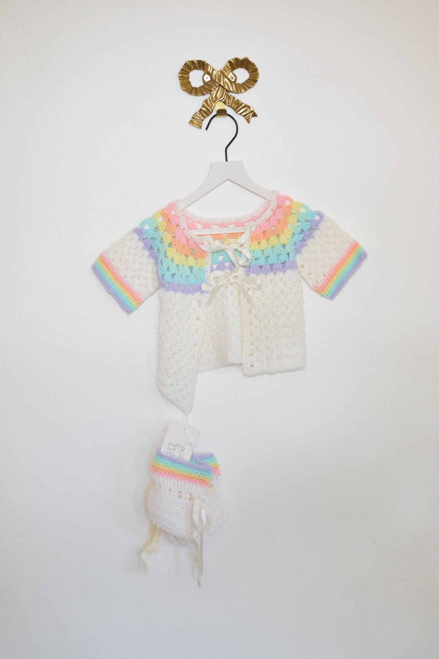 vintage hand-knit booties and shawl / Newborn
