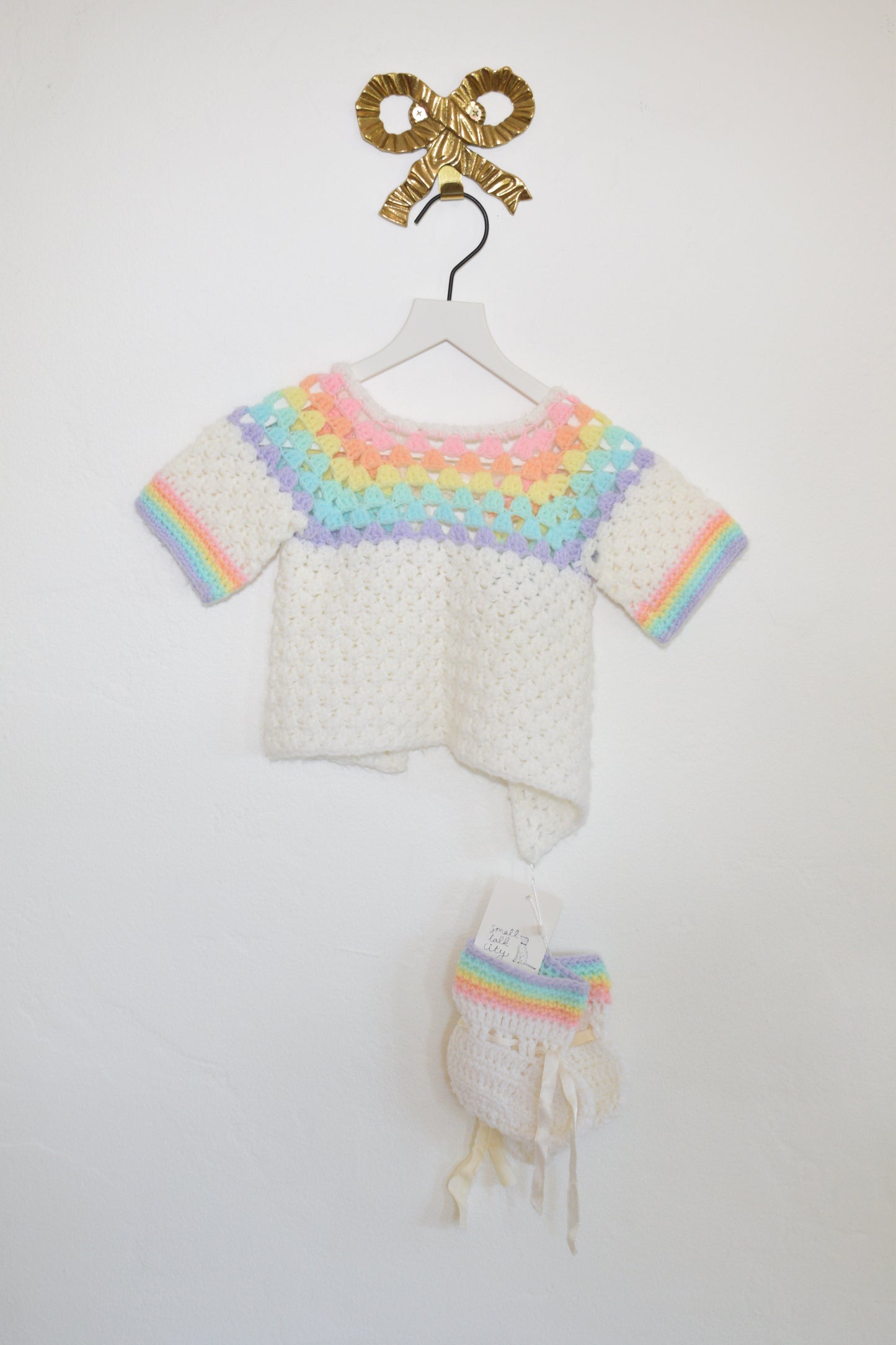 vintage hand-knit booties and shawl / Newborn