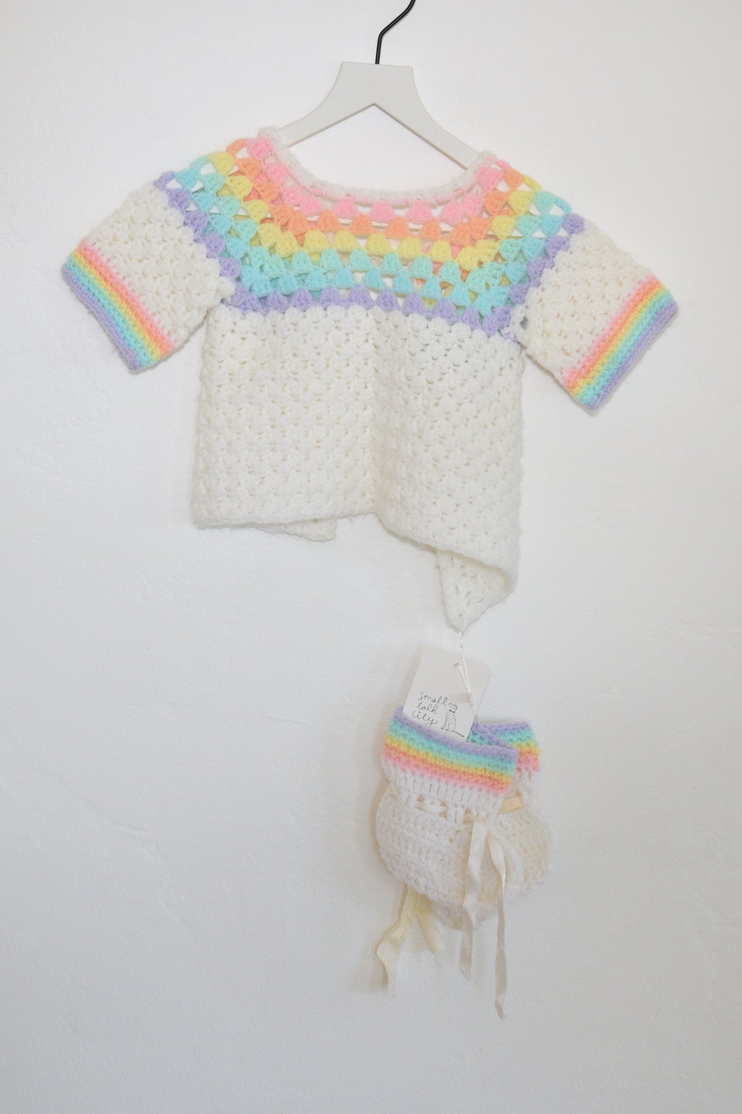 vintage hand-knit booties and shawl / Newborn