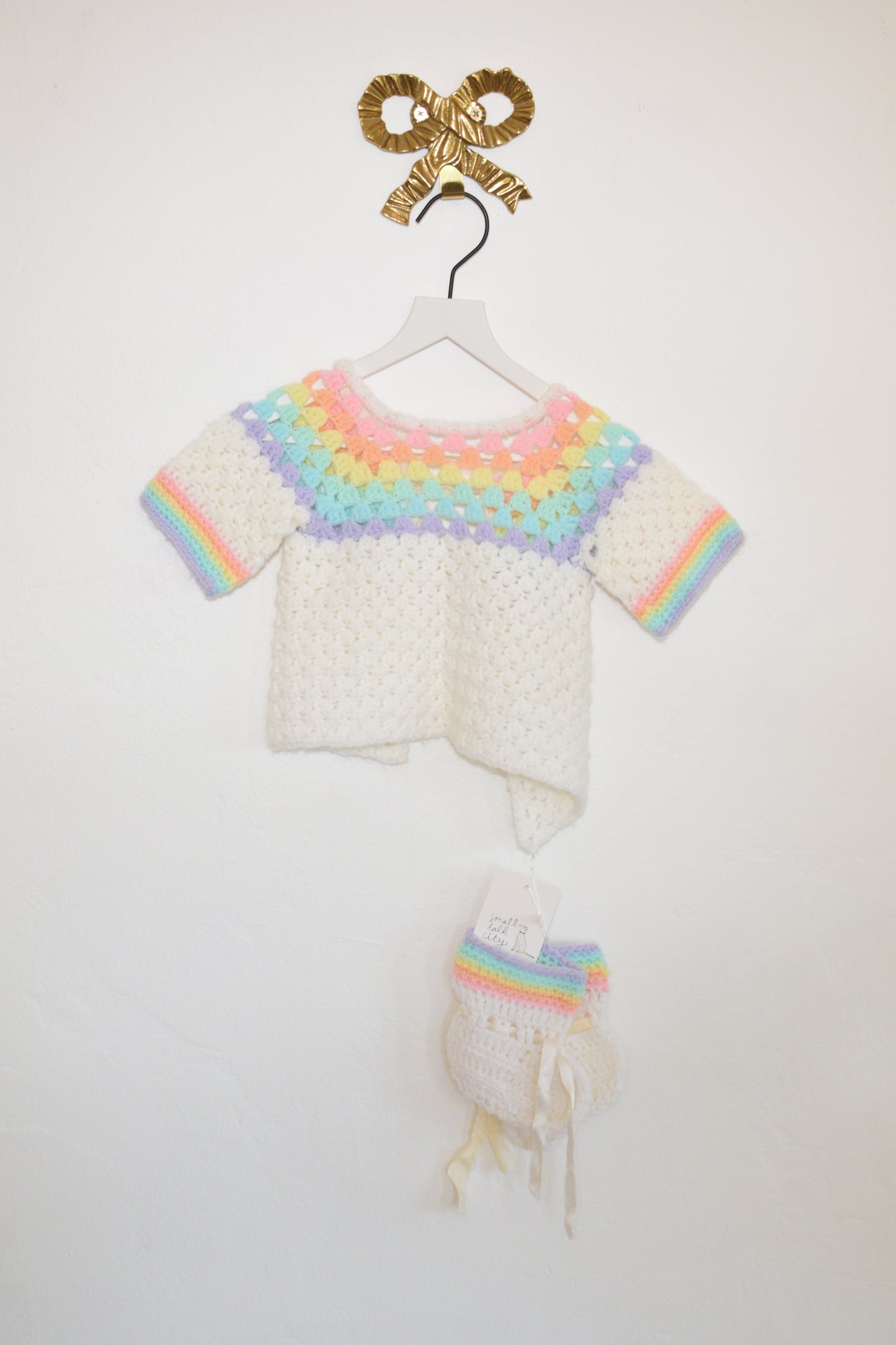 vintage hand-knit booties and shawl / Newborn