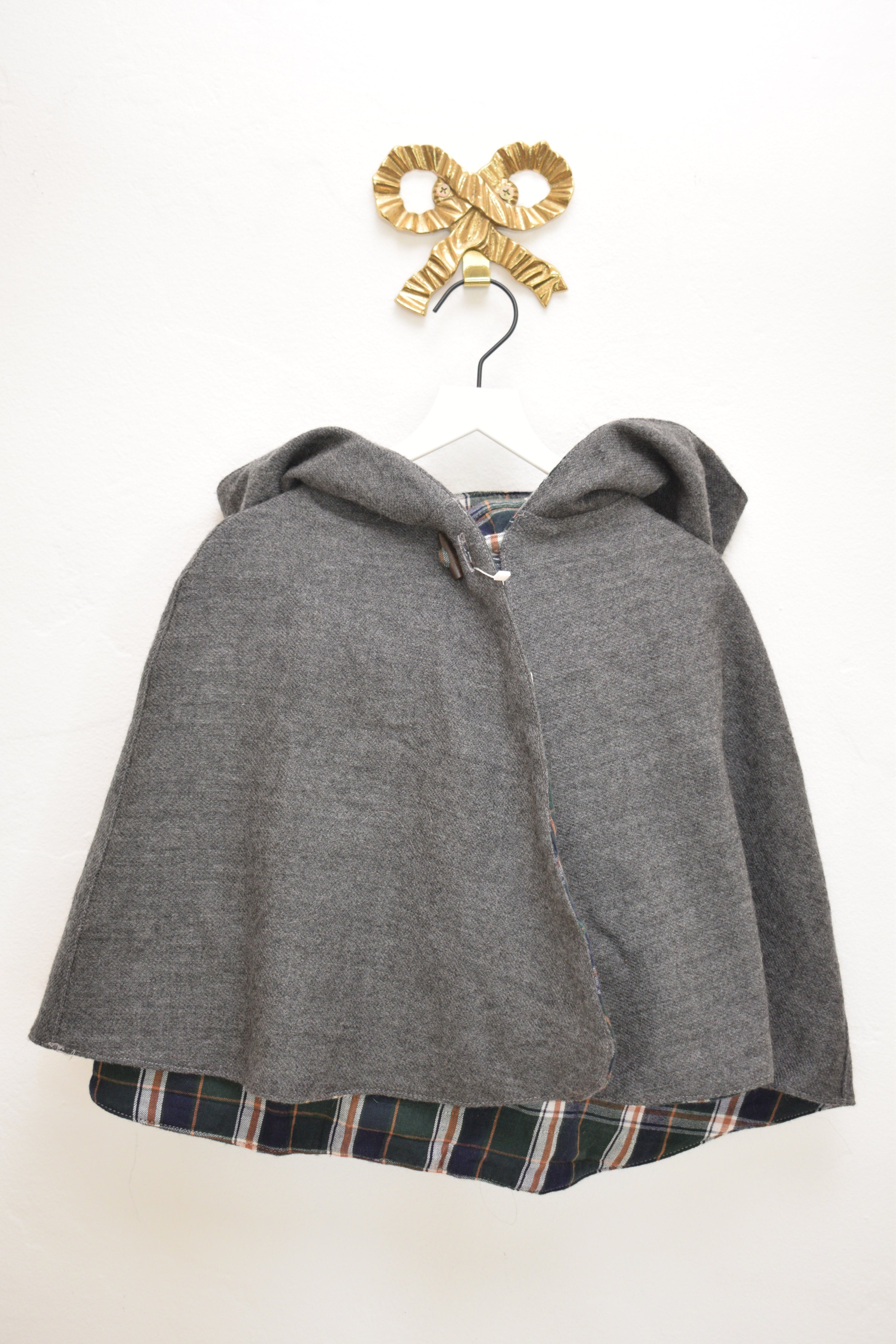 vintage Gray Reversible Cape 100% wool fleece & 100% cotton flannel  / 5-6