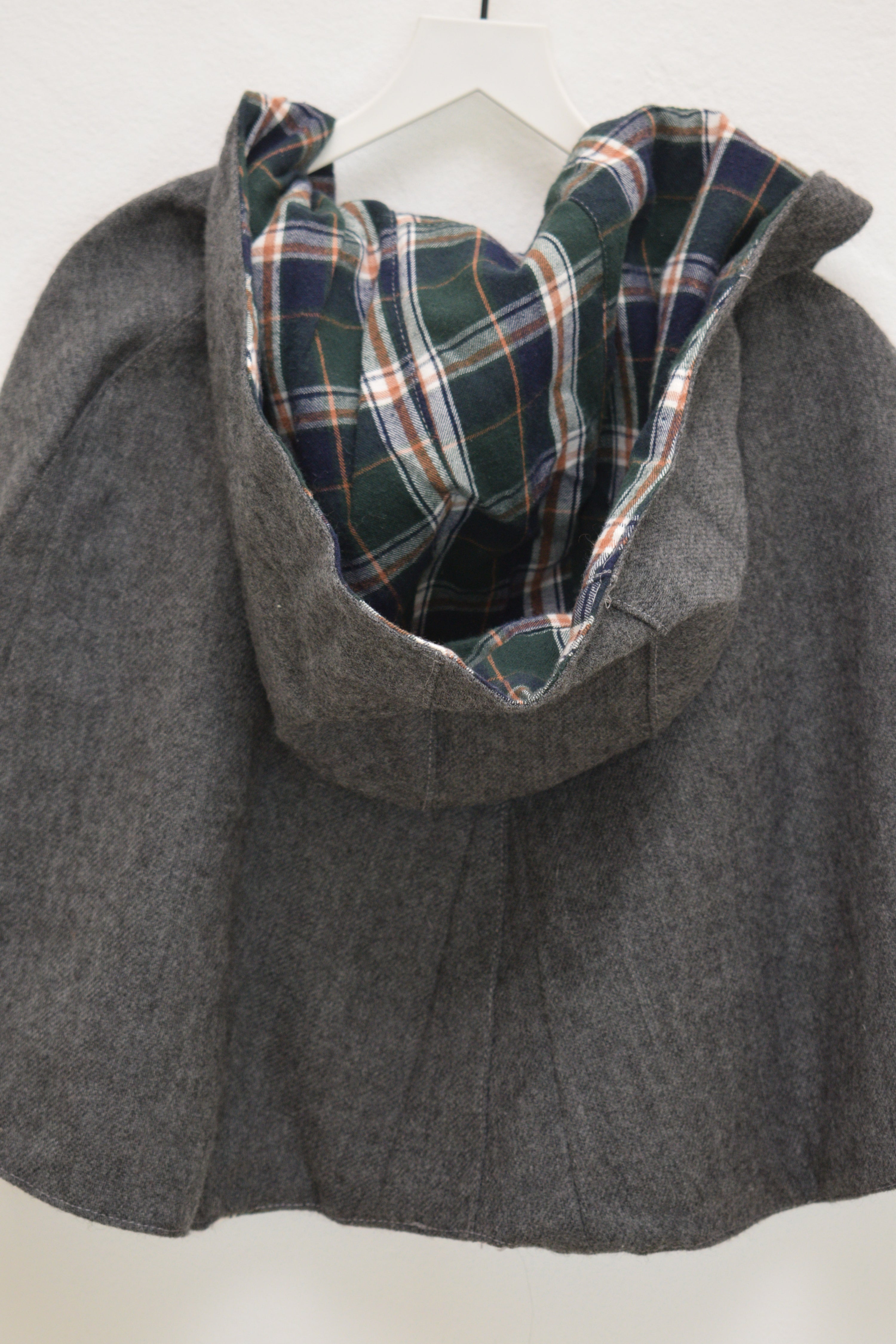 vintage Gray Reversible Cape 100% wool fleece & 100% cotton flannel  / 5-6
