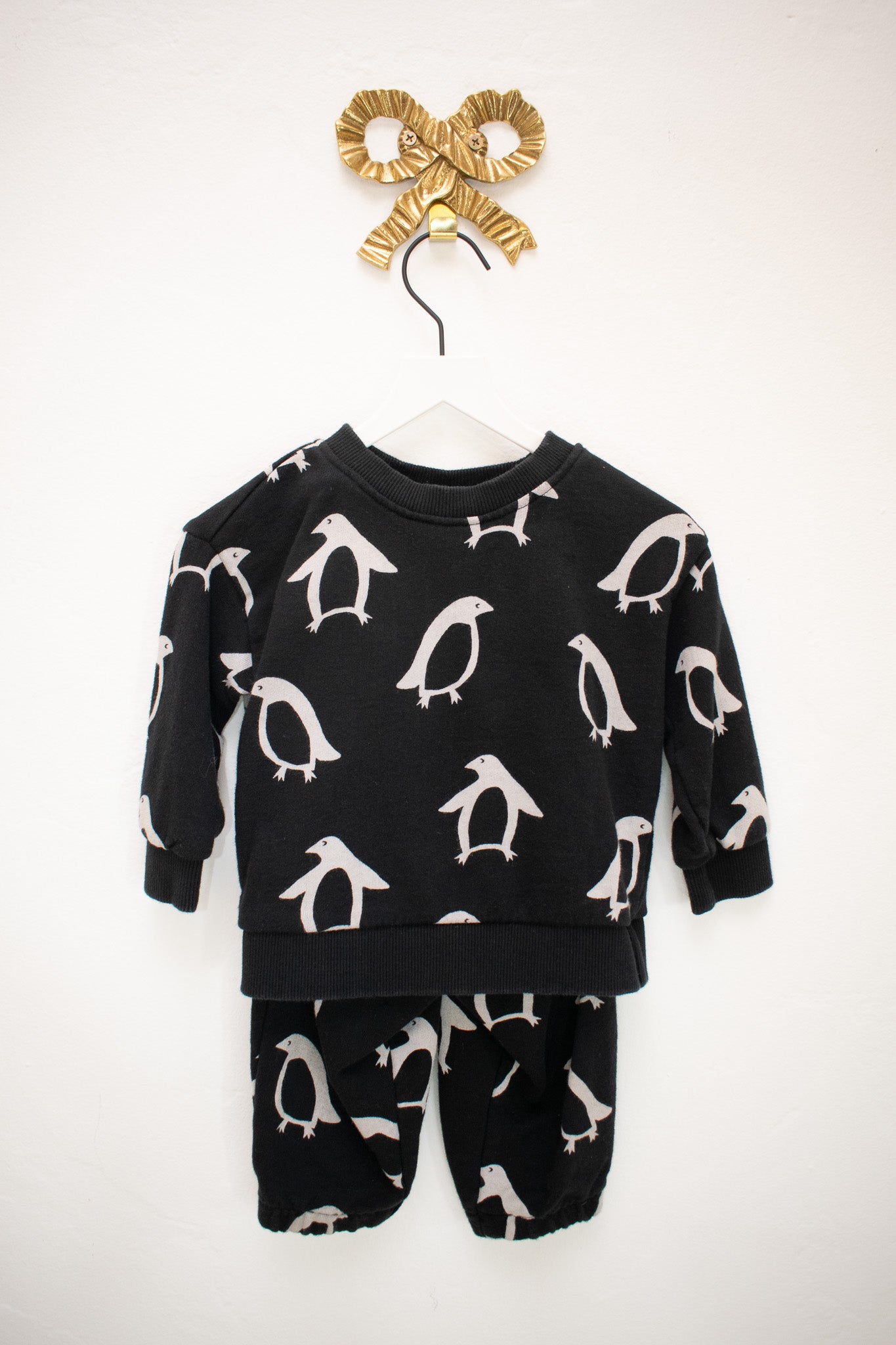 Hanna Andersson Penguin Set / 12-18 months