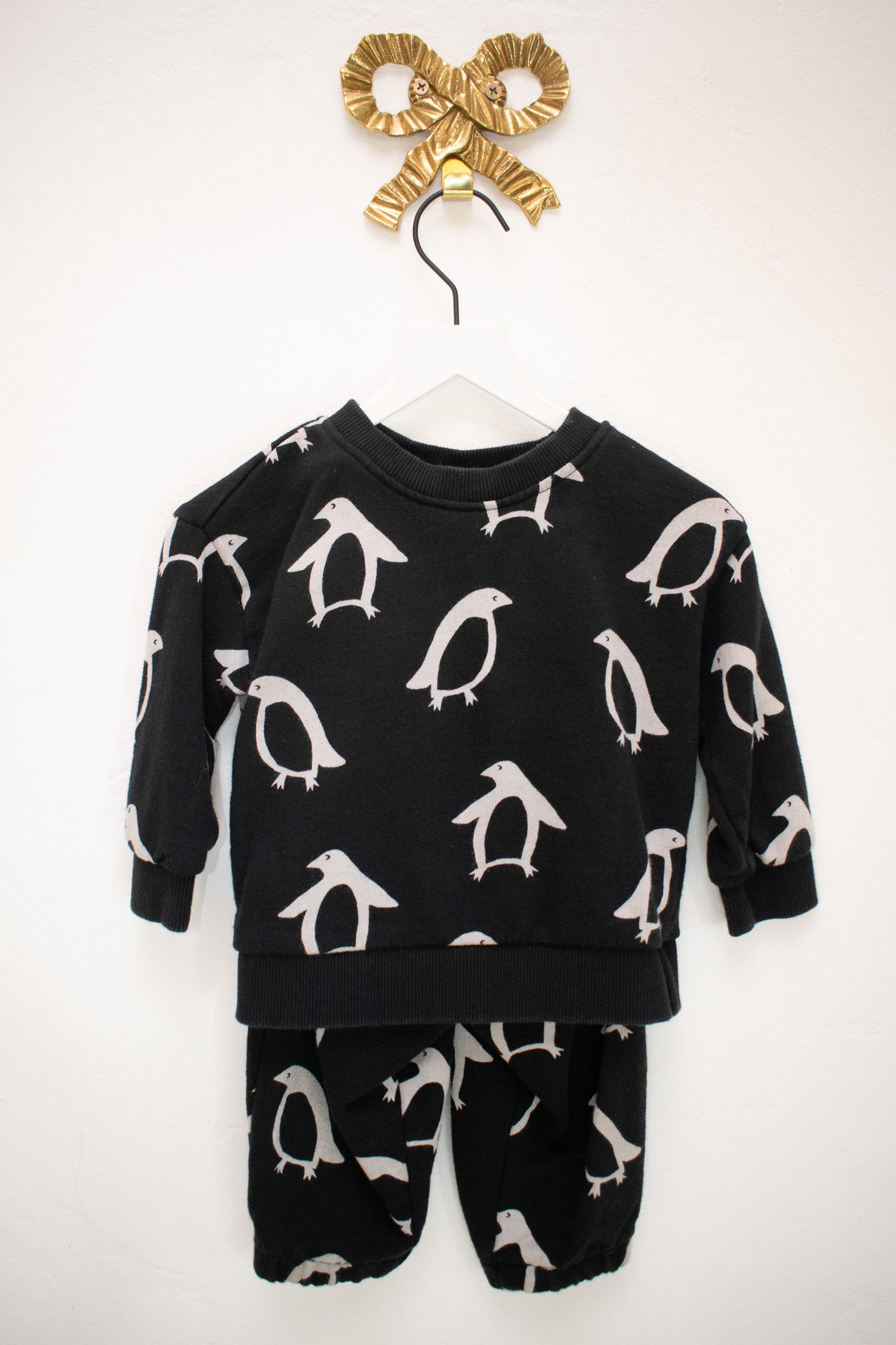 Hanna Andersson Penguin Set / 12-18 months