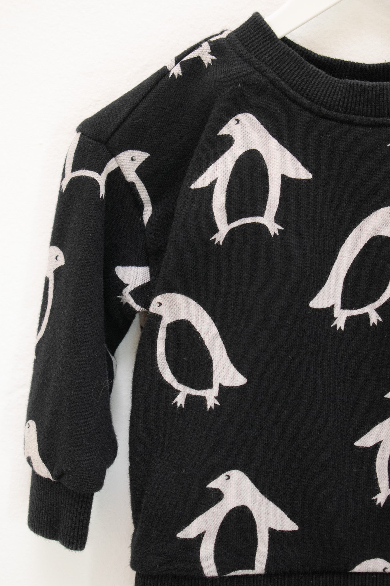 Hanna Andersson Penguin Set / 12-18 months