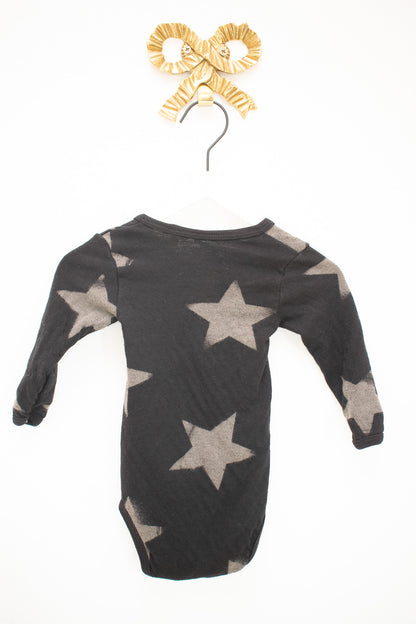 Nununu Black Star Onesie / 3-6 months
