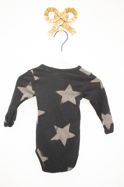 Nununu Black Star Onesie / 3-6 months