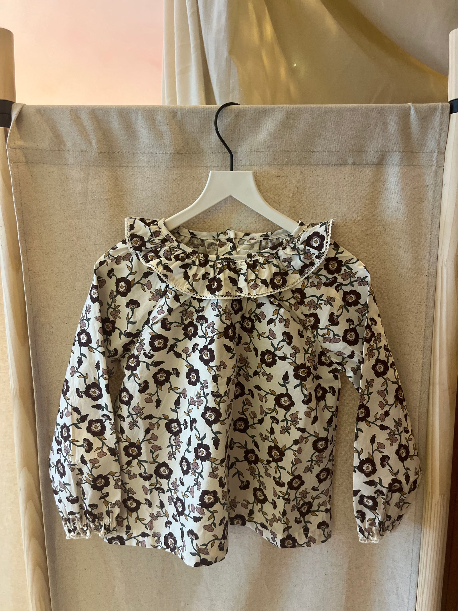 Kendi (by Colored Organics) Cream with brown, pink, and green floral pattern Blouse / 2T