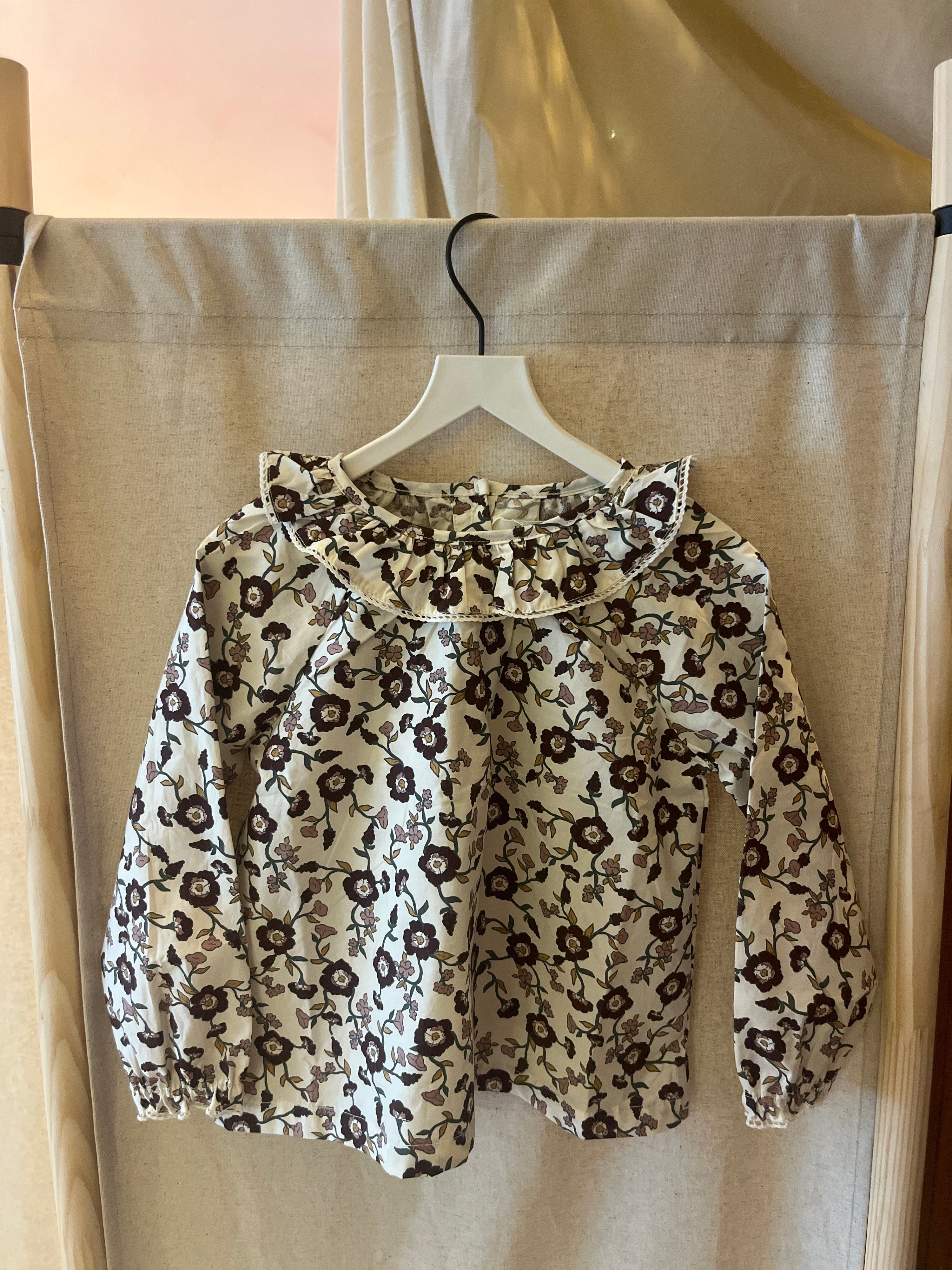 Kendi (by Colored Organics) Cream with brown, pink, and green floral pattern Blouse / 2T